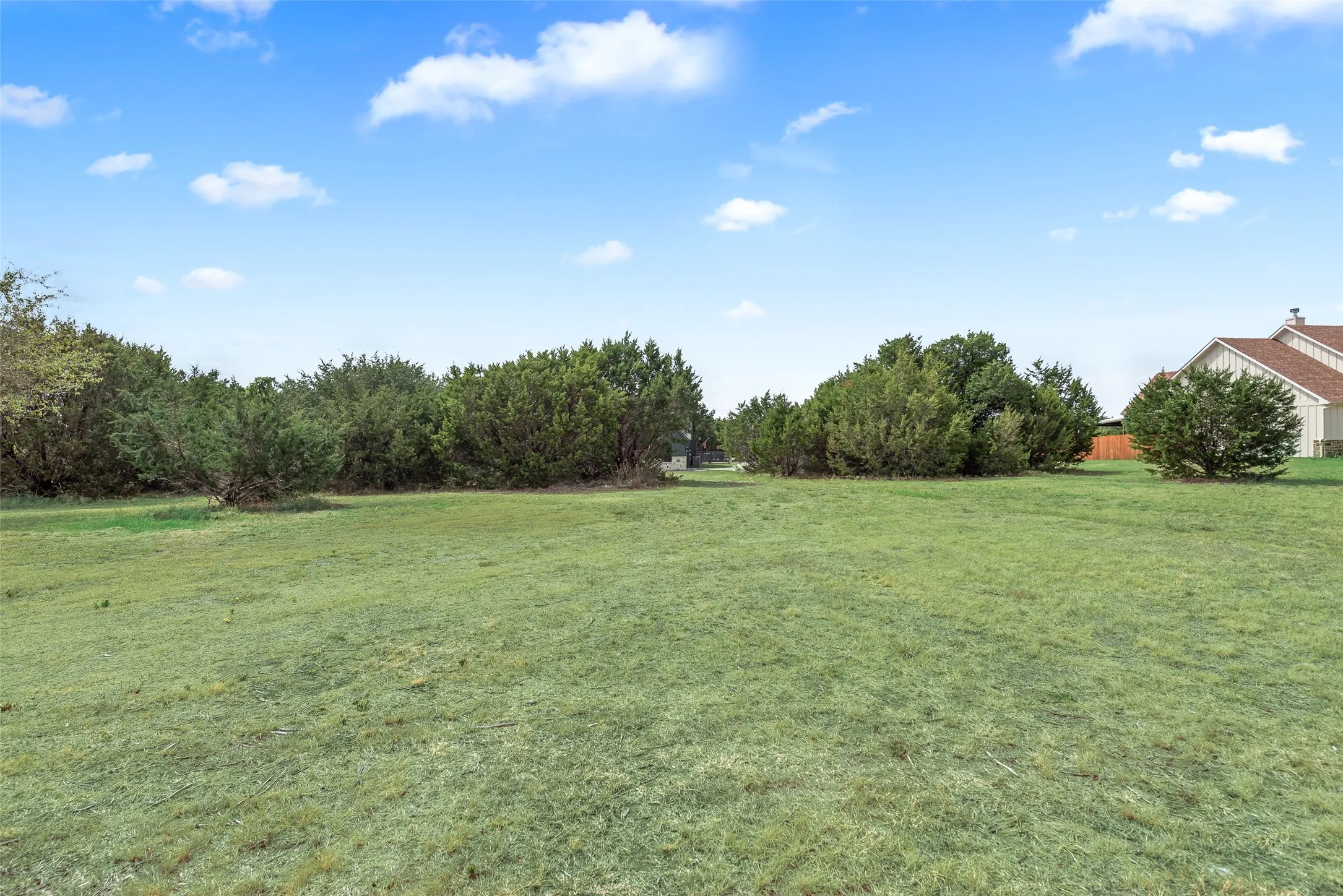 Single Family Residence For Sale in Parker County , 301 Sharla Smelley Road, Weatherford, Texas 76088, 4 Bedroom, 3 Bathroom, 2 Garage spaces, 2,476 Sqft, built in 2022, mls#21400992, Real Estate Agent in Weatherford, Homes For Sale in Parker county, Homes For Sale in Weatherford, Realtor in Weatherford Texas, Real Estate Brokerage Independent Realty Texas, Luminita Cordes Realtor