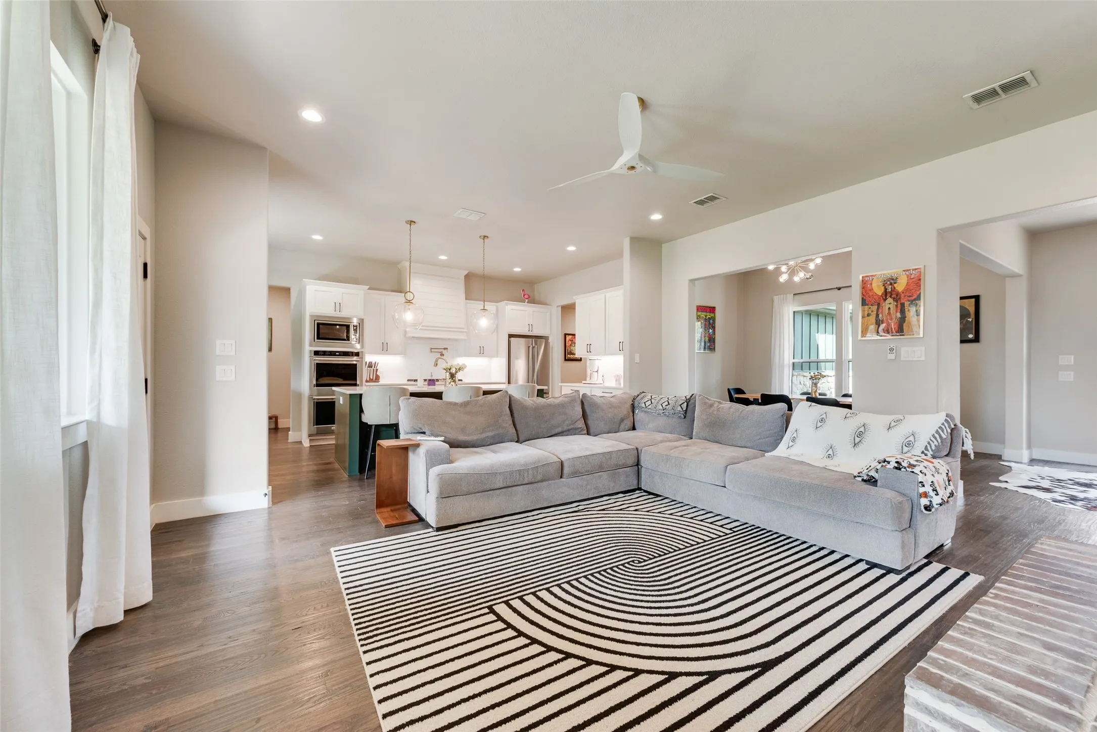 Single Family Residence For Sale in Parker County , 301 Sharla Smelley Road, Weatherford, Texas 76088, 4 Bedroom, 3 Bathroom, 2 Garage spaces, 2,476 Sqft, built in 2022, mls#21400992, Real Estate Agent in Weatherford, Homes For Sale in Parker county, Homes For Sale in Weatherford, Realtor in Weatherford Texas, Real Estate Brokerage Independent Realty Texas, Luminita Cordes Realtor