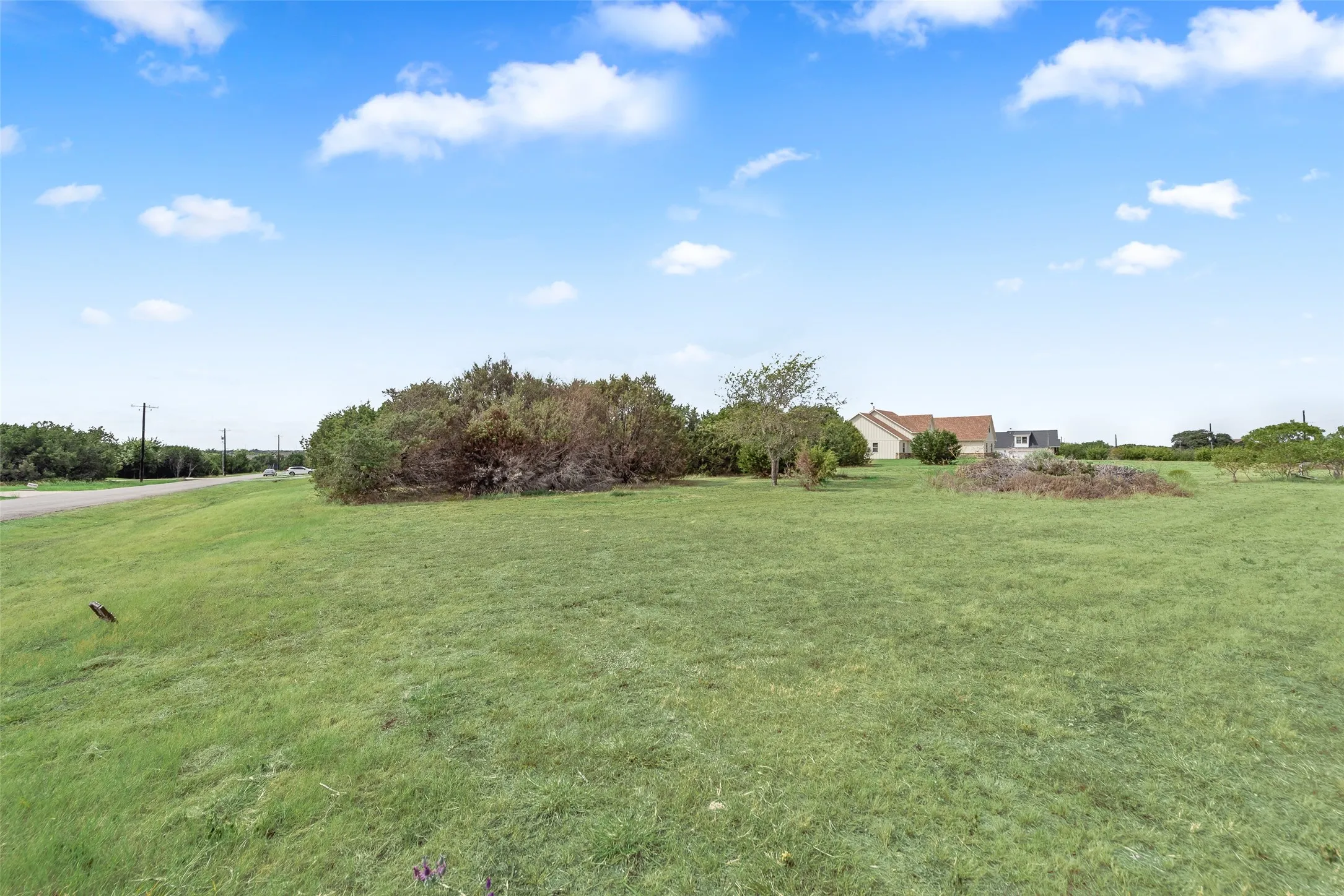 Single Family Residence For Sale in Parker County , 301 Sharla Smelley Road, Weatherford, Texas 76088, 4 Bedroom, 3 Bathroom, 2 Garage spaces, 2,476 Sqft, built in 2022, mls#21400992, Real Estate Agent in Weatherford, Homes For Sale in Parker county, Homes For Sale in Weatherford, Realtor in Weatherford Texas, Real Estate Brokerage Independent Realty Texas, Luminita Cordes Realtor