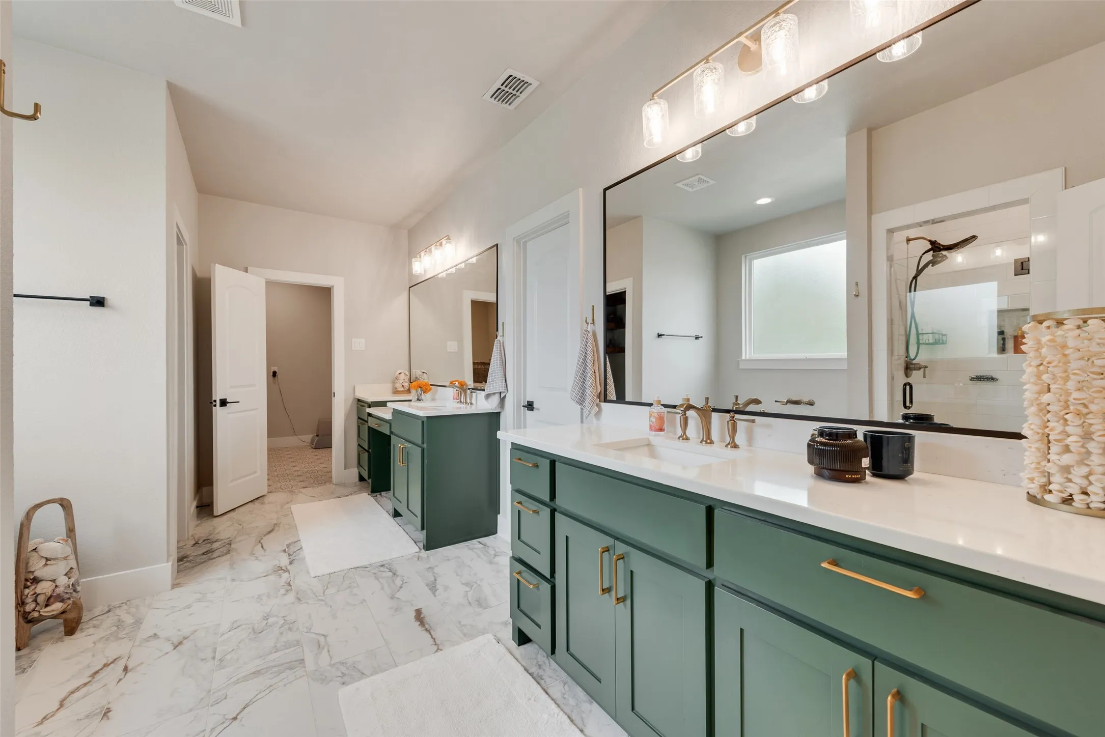 Single Family Residence For Sale in Parker County , 301 Sharla Smelley Road, Weatherford, Texas 76088, 4 Bedroom, 3 Bathroom, 2 Garage spaces, 2,476 Sqft, built in 2022, mls#21400992, Real Estate Agent in Weatherford, Homes For Sale in Parker county, Homes For Sale in Weatherford, Realtor in Weatherford Texas, Real Estate Brokerage Independent Realty Texas, Luminita Cordes Realtor