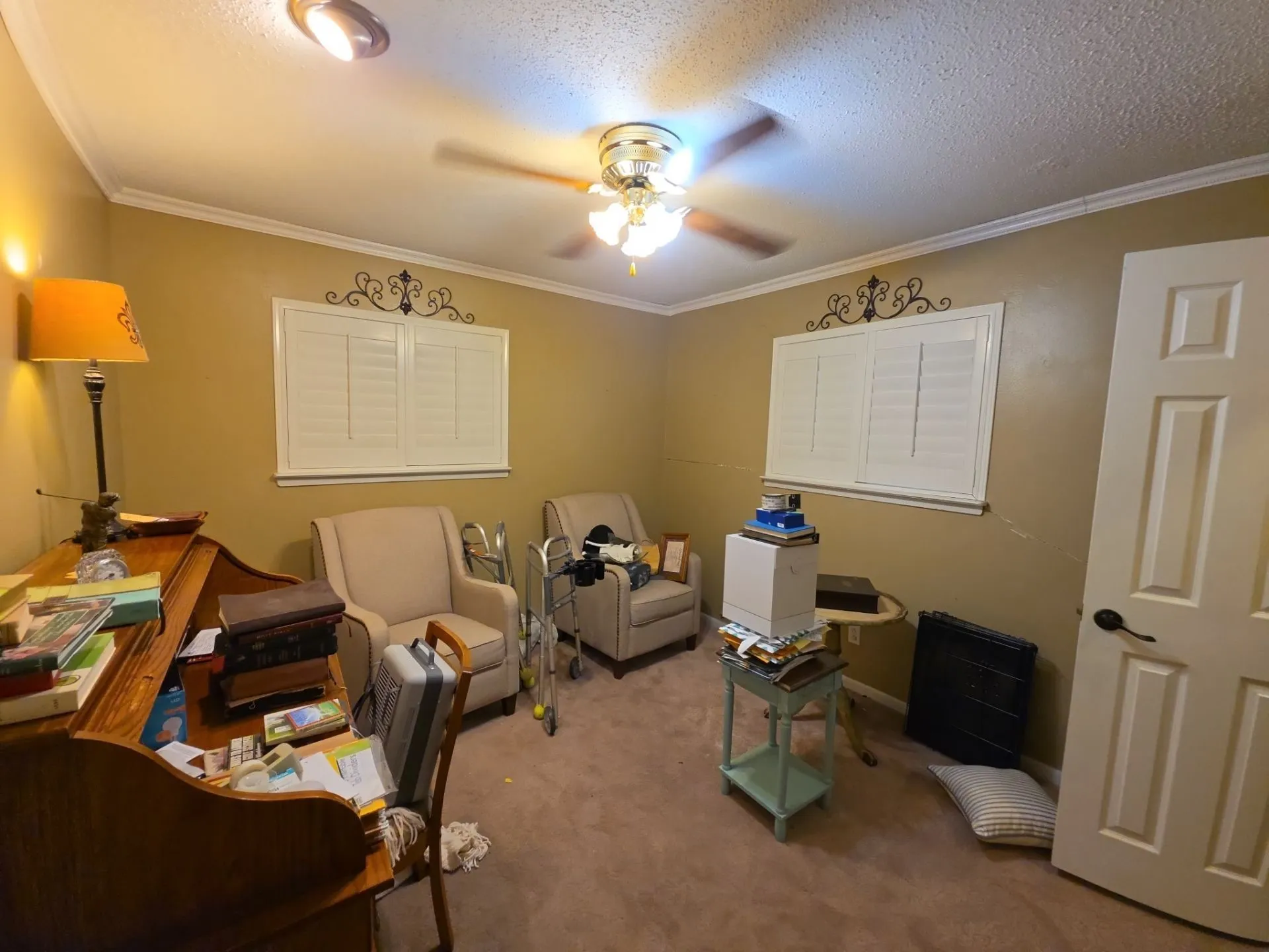 Single Family Residence For Sale in Tarrant County , 5516 Lubbock Avenue, Fort Worth, Texas 76133, 3 Bedroom, 2 Bathroom, 1 Garage spaces, 1,398 Sqft, built in 1964, mls#21401591, Real Estate Agent in Fort Worth, Homes For Sale in Tarrant county, Homes For Sale in Fort Worth, Realtor in Fort Worth Texas, Real Estate Brokerage Independent Realty Texas, Luminita Cordes Realtor