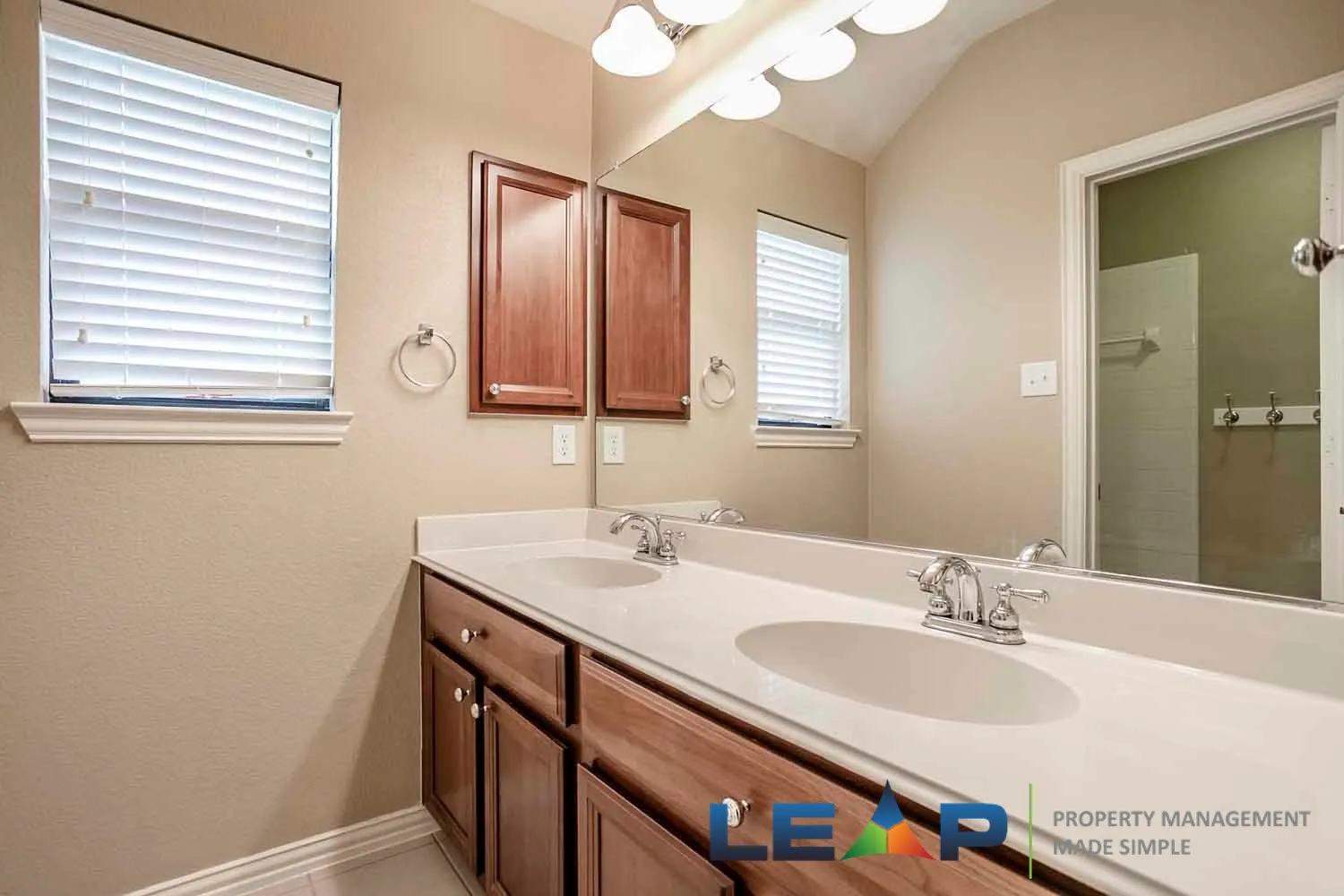 Single Family Residence For Rent in Denton County , 11178 Monarch Drive, Frisco, Texas 75033, 5 Bedroom, 3 Bathroom, 2 Garage spaces, 3,589 Sqft, built in 2005, mls#21401602, Real Estate Agent in Frisco, Homes For Rent in Denton county, Homes For Rent in Frisco, Realtor in Frisco Texas, Real Estate Brokerage Independent Realty Texas, Luminita Cordes Realtor
