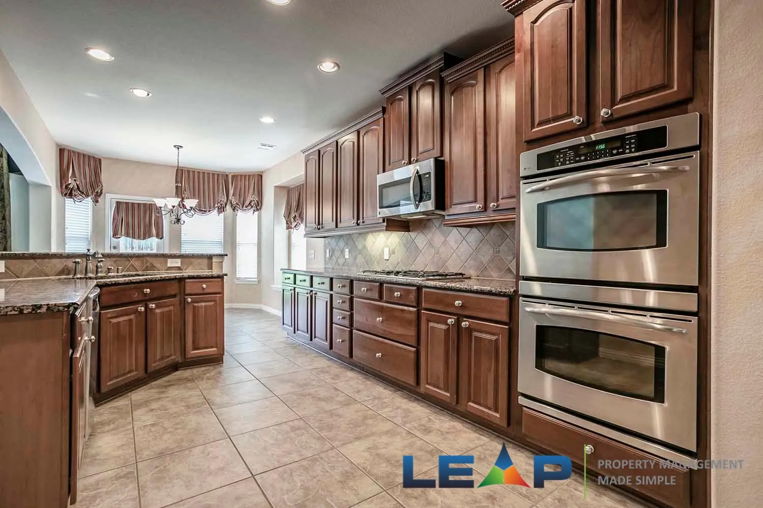 Single Family Residence For Rent in Denton County , 11178 Monarch Drive, Frisco, Texas 75033, 5 Bedroom, 3 Bathroom, 2 Garage spaces, 3,589 Sqft, built in 2005, mls#21401602, Real Estate Agent in Frisco, Homes For Rent in Denton county, Homes For Rent in Frisco, Realtor in Frisco Texas, Real Estate Brokerage Independent Realty Texas, Luminita Cordes Realtor