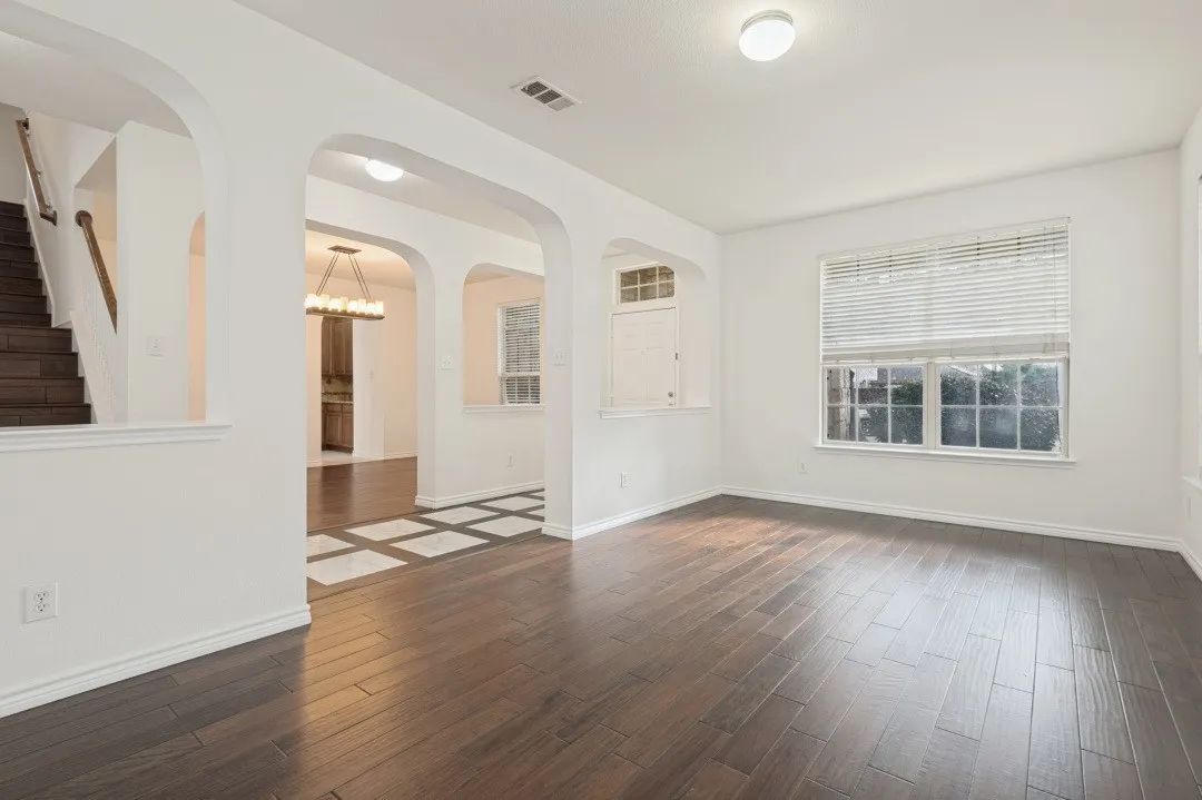Single Family Residence For Rent in Tarrant County , 307 Moonlight Drive, Euless, Texas 76039, 4 Bedroom, 3 Bathroom, 2 Garage spaces, 3,705 Sqft, built in 2007, mls#21401279, Real Estate Agent in Euless, Homes For Rent in Tarrant county, Homes For Rent in Euless, Realtor in Euless Texas, Real Estate Brokerage Independent Realty Texas, Luminita Cordes Realtor