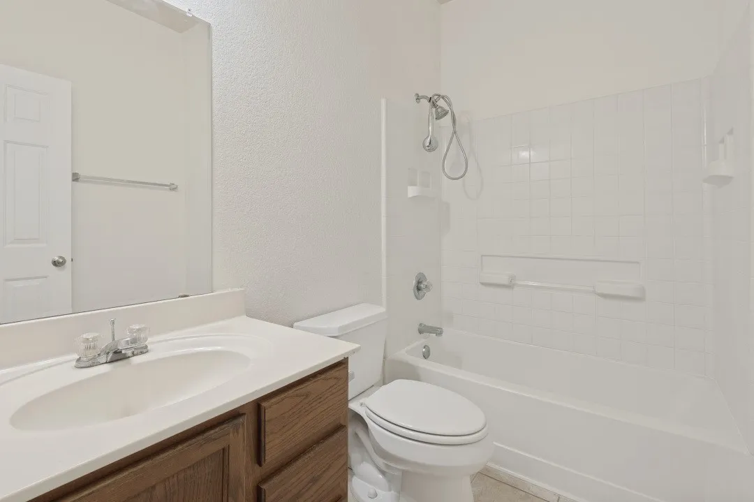 Single Family Residence For Rent in Tarrant County , 307 Moonlight Drive, Euless, Texas 76039, 4 Bedroom, 3 Bathroom, 2 Garage spaces, 3,705 Sqft, built in 2007, mls#21401279, Real Estate Agent in Euless, Homes For Rent in Tarrant county, Homes For Rent in Euless, Realtor in Euless Texas, Real Estate Brokerage Independent Realty Texas, Luminita Cordes Realtor
