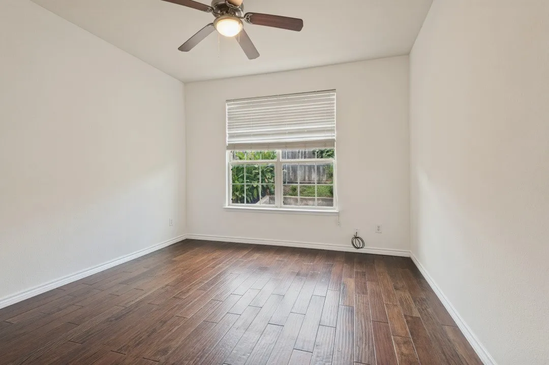 Single Family Residence For Rent in Tarrant County , 307 Moonlight Drive, Euless, Texas 76039, 4 Bedroom, 3 Bathroom, 2 Garage spaces, 3,705 Sqft, built in 2007, mls#21401279, Real Estate Agent in Euless, Homes For Rent in Tarrant county, Homes For Rent in Euless, Realtor in Euless Texas, Real Estate Brokerage Independent Realty Texas, Luminita Cordes Realtor