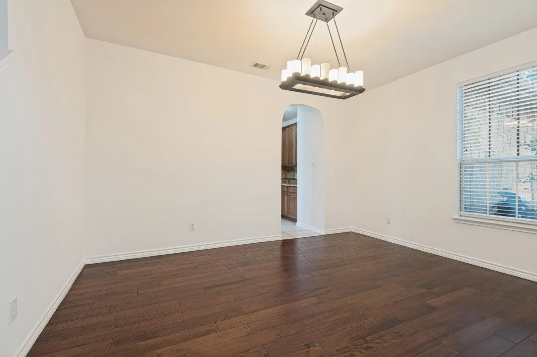 Single Family Residence For Rent in Tarrant County , 307 Moonlight Drive, Euless, Texas 76039, 4 Bedroom, 3 Bathroom, 2 Garage spaces, 3,705 Sqft, built in 2007, mls#21401279, Real Estate Agent in Euless, Homes For Rent in Tarrant county, Homes For Rent in Euless, Realtor in Euless Texas, Real Estate Brokerage Independent Realty Texas, Luminita Cordes Realtor