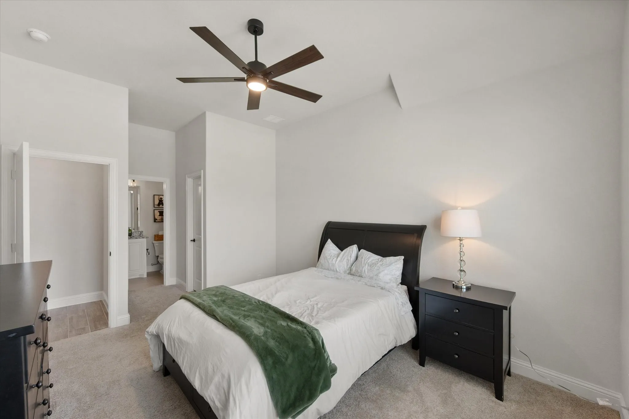 Single Family Residence For Sale in Johnson County , 2406 Warrington Place, Mansfield, Texas 76084, 3 Bedroom, 3 Bathroom, 2 Garage spaces, 2,565 Sqft, built in 2024, mls#21401412, Real Estate Agent in Mansfield, Homes For Sale in Johnson county, Homes For Sale in Mansfield, Realtor in Mansfield Texas, Real Estate Brokerage Independent Realty Texas, Luminita Cordes Realtor