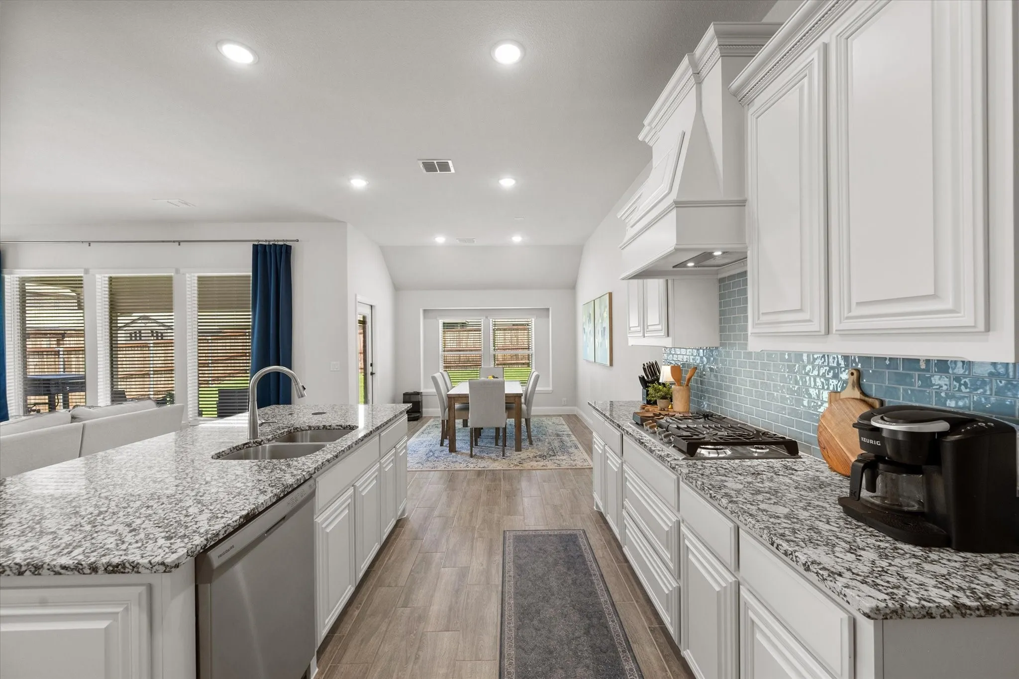 Single Family Residence For Sale in Johnson County , 2406 Warrington Place, Mansfield, Texas 76084, 3 Bedroom, 3 Bathroom, 2 Garage spaces, 2,565 Sqft, built in 2024, mls#21401412, Real Estate Agent in Mansfield, Homes For Sale in Johnson county, Homes For Sale in Mansfield, Realtor in Mansfield Texas, Real Estate Brokerage Independent Realty Texas, Luminita Cordes Realtor