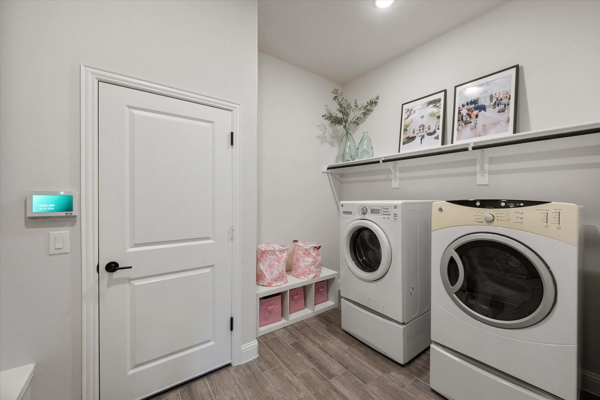 Single Family Residence For Sale in Johnson County , 2406 Warrington Place, Mansfield, Texas 76084, 3 Bedroom, 3 Bathroom, 2 Garage spaces, 2,565 Sqft, built in 2024, mls#21401412, Real Estate Agent in Mansfield, Homes For Sale in Johnson county, Homes For Sale in Mansfield, Realtor in Mansfield Texas, Real Estate Brokerage Independent Realty Texas, Luminita Cordes Realtor