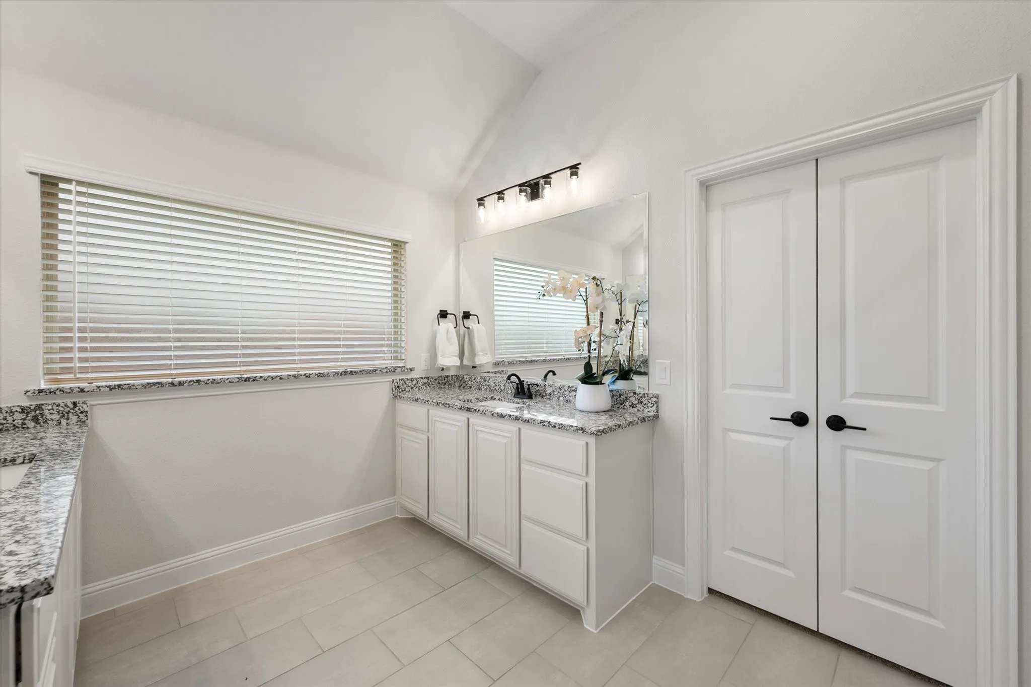 Single Family Residence For Sale in Johnson County , 2406 Warrington Place, Mansfield, Texas 76084, 3 Bedroom, 3 Bathroom, 2 Garage spaces, 2,565 Sqft, built in 2024, mls#21401412, Real Estate Agent in Mansfield, Homes For Sale in Johnson county, Homes For Sale in Mansfield, Realtor in Mansfield Texas, Real Estate Brokerage Independent Realty Texas, Luminita Cordes Realtor