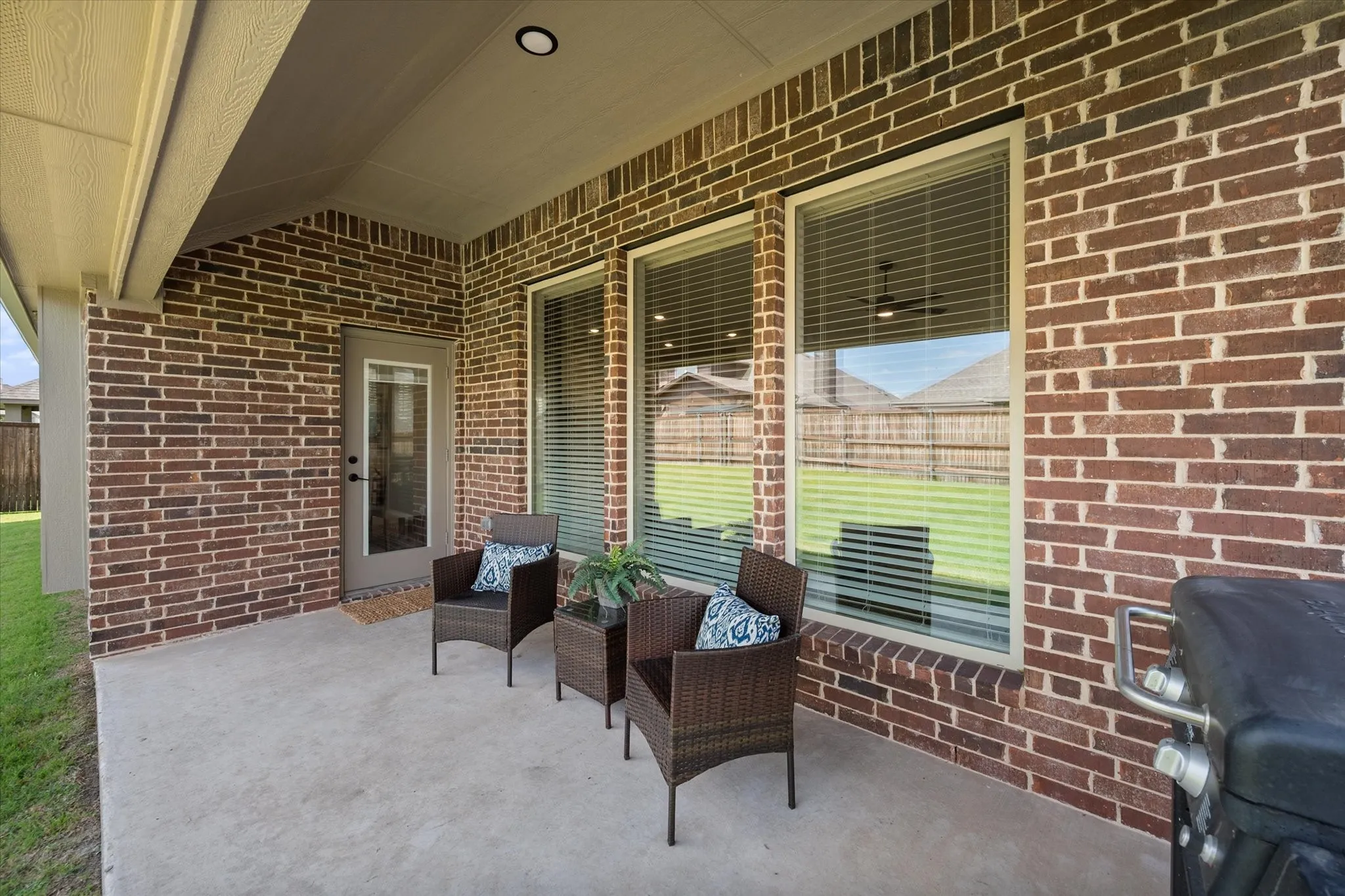 Single Family Residence For Sale in Johnson County , 2406 Warrington Place, Mansfield, Texas 76084, 3 Bedroom, 3 Bathroom, 2 Garage spaces, 2,565 Sqft, built in 2024, mls#21401412, Real Estate Agent in Mansfield, Homes For Sale in Johnson county, Homes For Sale in Mansfield, Realtor in Mansfield Texas, Real Estate Brokerage Independent Realty Texas, Luminita Cordes Realtor