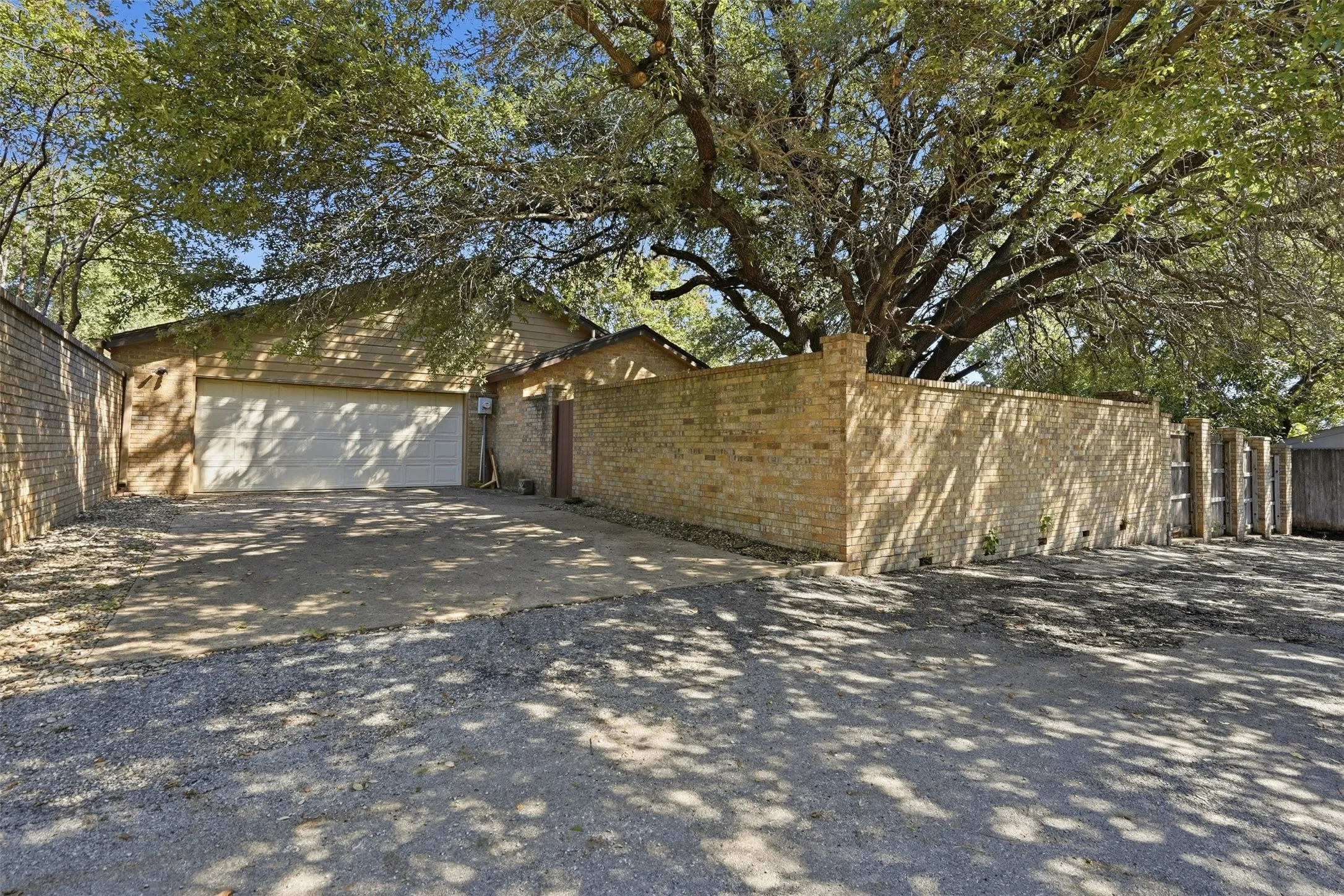 Rear Entry Garage