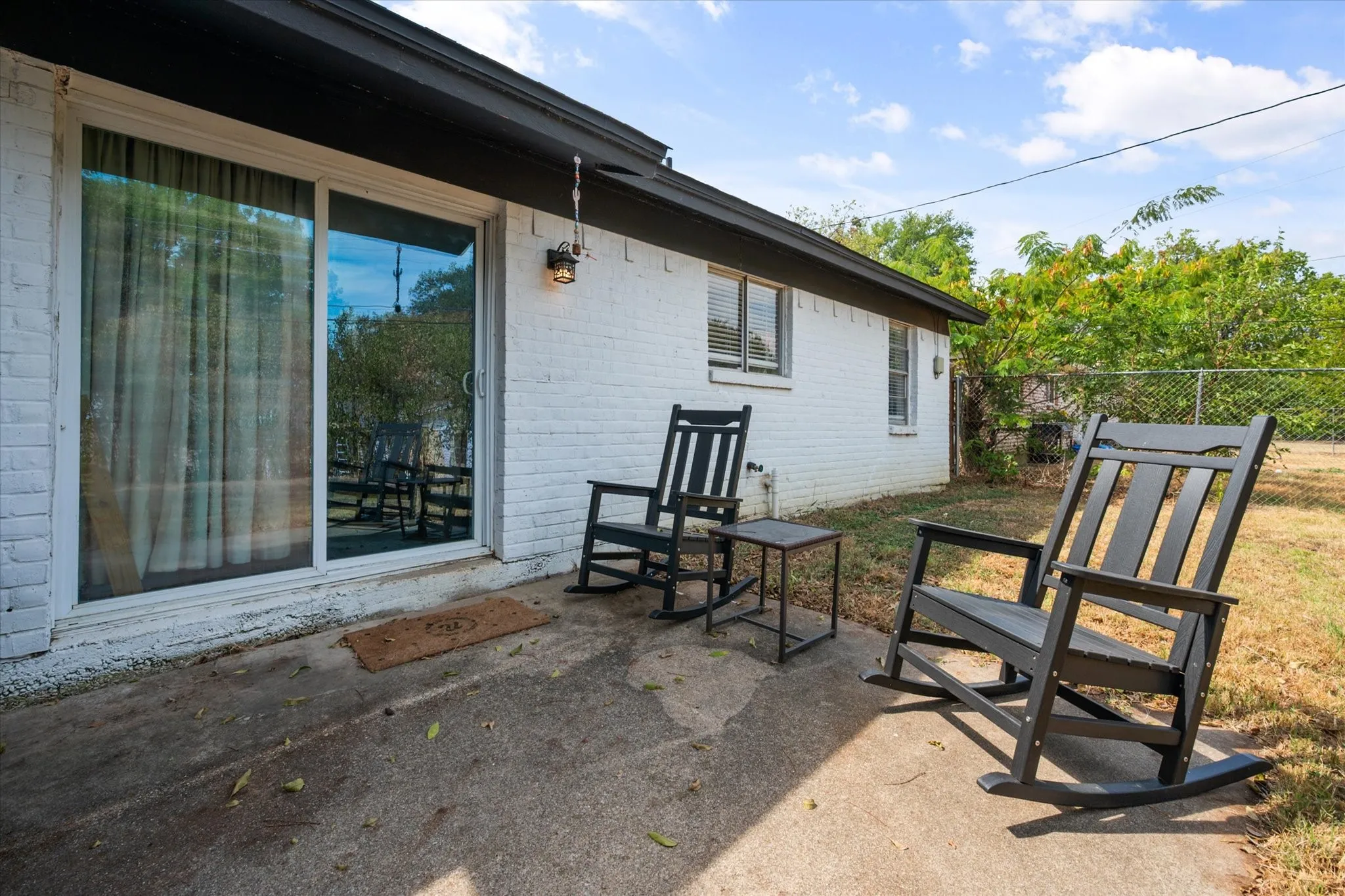 Single Family Residence For Sale in Johnson County , 316 Wintercrest Road, Burleson, Texas 76028, 3 Bedroom, 2 Bathroom, 2 Garage spaces, 1,434 Sqft, built in 1964, mls#21401614, Real Estate Agent in Burleson, Homes For Sale in Johnson county, Homes For Sale in Burleson, Realtor in Burleson Texas, Real Estate Brokerage Independent Realty Texas, Luminita Cordes Realtor