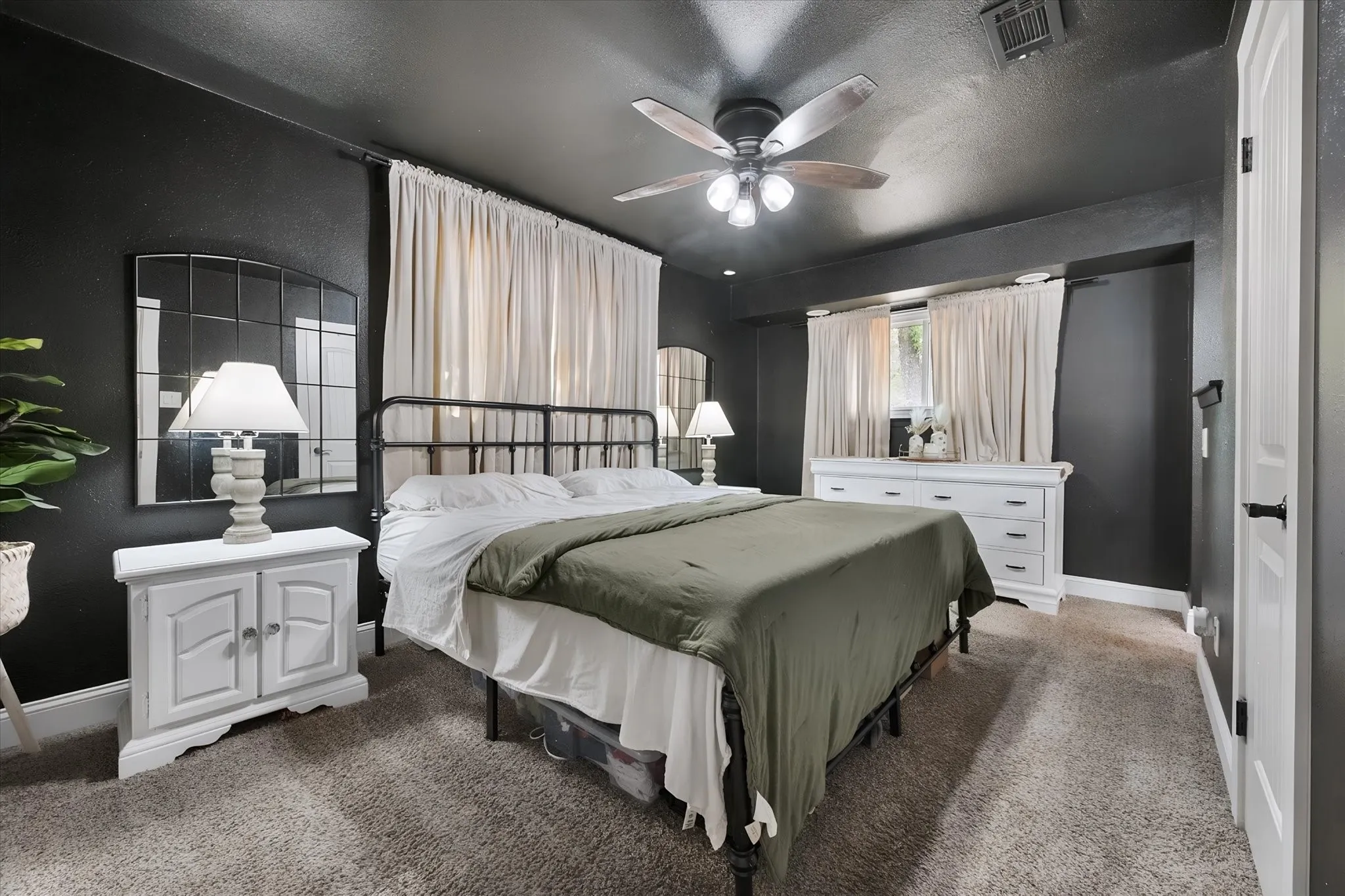 Single Family Residence For Sale in Johnson County , 316 Wintercrest Road, Burleson, Texas 76028, 3 Bedroom, 2 Bathroom, 2 Garage spaces, 1,434 Sqft, built in 1964, mls#21401614, Real Estate Agent in Burleson, Homes For Sale in Johnson county, Homes For Sale in Burleson, Realtor in Burleson Texas, Real Estate Brokerage Independent Realty Texas, Luminita Cordes Realtor