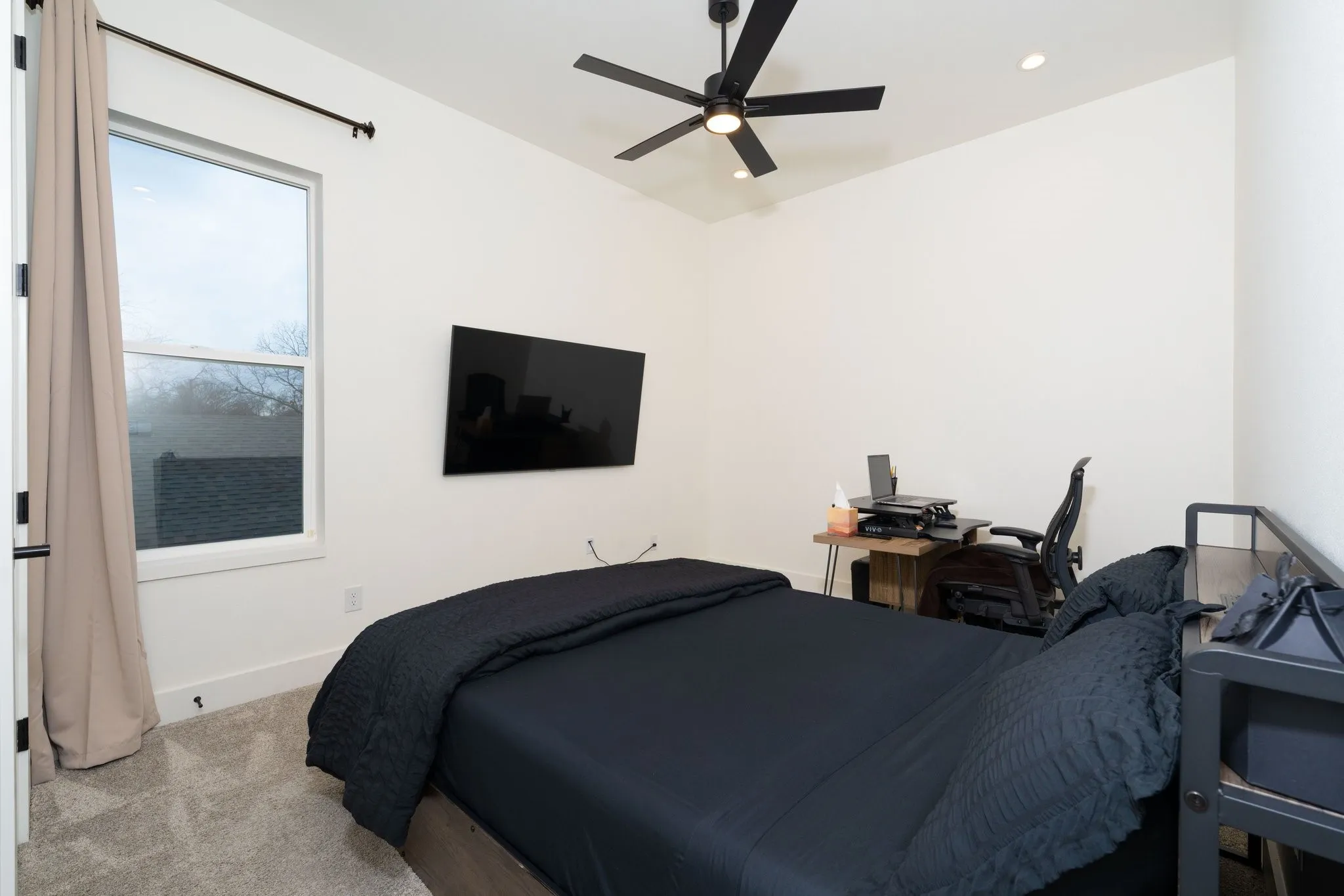 Single Family Residence For Sale in Dallas County , 1101 Martinique Avenue, Dallas, Texas 75223, 3 Bedroom, 3 Bathroom, 2 Garage spaces, 2,151 Sqft, built in 2023, mls#21401599, Real Estate Agent in Dallas, Homes For Sale in Dallas county, Homes For Sale in Dallas, Realtor in Dallas Texas, Real Estate Brokerage Independent Realty Texas, Luminita Cordes Realtor