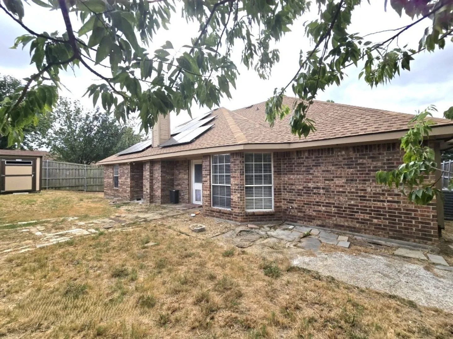 Single Family Residence For Sale in Kaufman County , 1406 Chancellor Drive, Kaufman, Texas 75142, 3 Bedroom, 2 Bathroom, 2 Garage spaces, 1,695 Sqft, built in 2002, mls#21401619, Real Estate Agent in Kaufman, Homes For Sale in Kaufman county, Homes For Sale in Kaufman, Realtor in Kaufman Texas, Real Estate Brokerage Independent Realty Texas, Luminita Cordes Realtor