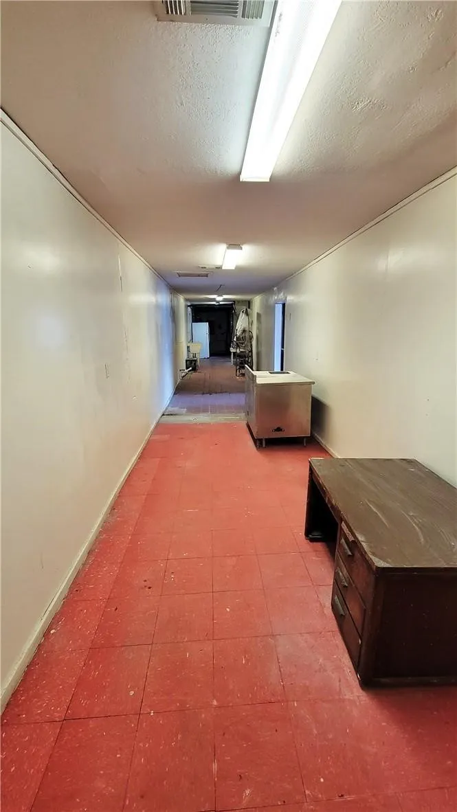 Retail For Sale in Limestone County , 301 S Ellis Street, Groesbeck, Texas 76642, 0, 0, Garage spaces, 0 Sqft, built in 1984, mls#21401530, Real Estate Agent in Groesbeck, Homes For Sale in Limestone county, Homes For Sale in Groesbeck, Realtor in Groesbeck Texas, Real Estate Brokerage Independent Realty Texas, Luminita Cordes Realtor