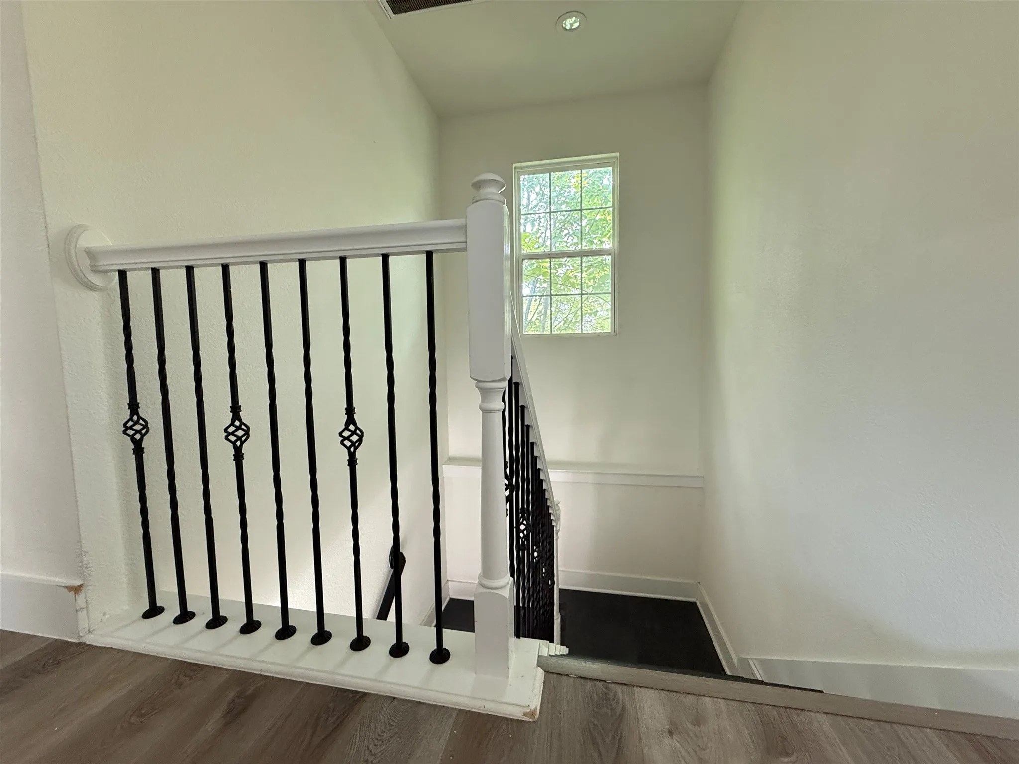 Single Family Residence For Sale in Kaufman County , 201 E 10th Street, Kaufman, Texas 75142, 4 Bedroom, 3 Bathroom, 2 Garage spaces, 1,963 Sqft, built in 2022, mls#21401608, Real Estate Agent in Kaufman, Homes For Sale in Kaufman county, Homes For Sale in Kaufman, Realtor in Kaufman Texas, Real Estate Brokerage Independent Realty Texas, Luminita Cordes Realtor