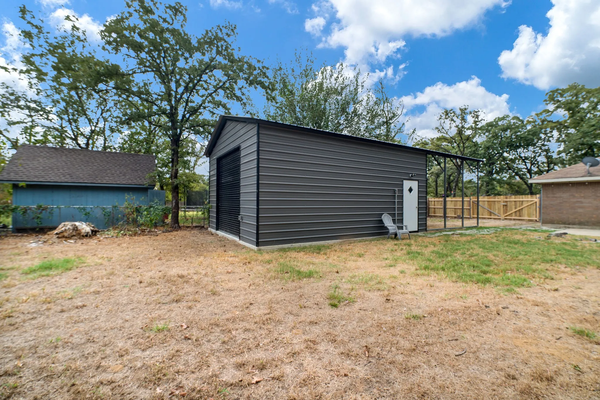Single Family Residence For Sale in Denton County , 210 Surveyors Road, Krugerville, Texas 76227, 3 Bedroom, 1 Bathroom, Garage spaces, 1,266 Sqft, built in 1985, mls#21374619, Real Estate Agent in Krugerville, Homes For Sale in Denton county, Homes For Sale in Krugerville, Realtor in Krugerville Texas, Real Estate Brokerage Independent Realty Texas, Luminita Cordes Realtor