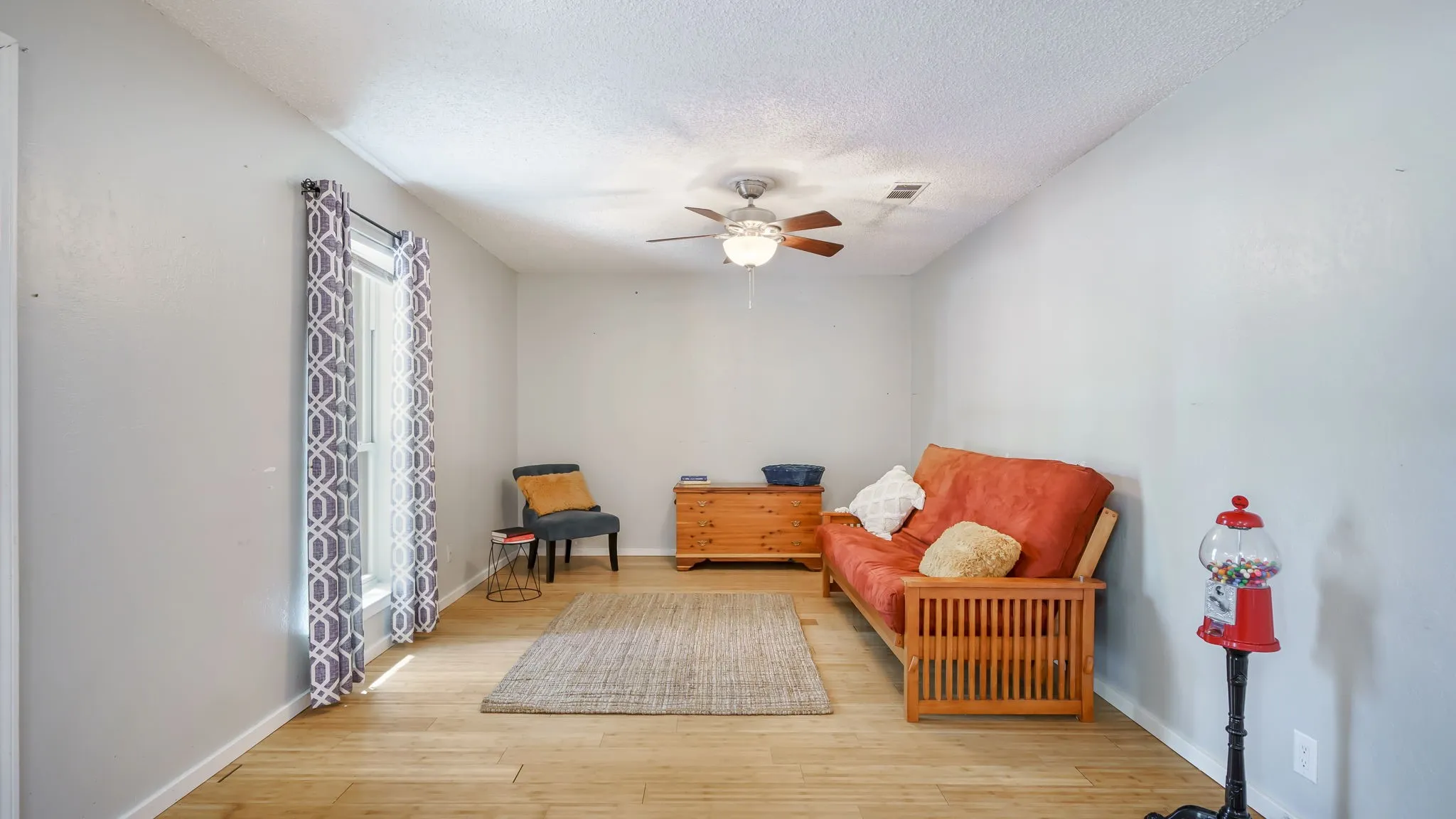 Single Family Residence For Sale in Denton County , 210 Surveyors Road, Krugerville, Texas 76227, 3 Bedroom, 1 Bathroom, Garage spaces, 1,266 Sqft, built in 1985, mls#21374619, Real Estate Agent in Krugerville, Homes For Sale in Denton county, Homes For Sale in Krugerville, Realtor in Krugerville Texas, Real Estate Brokerage Independent Realty Texas, Luminita Cordes Realtor