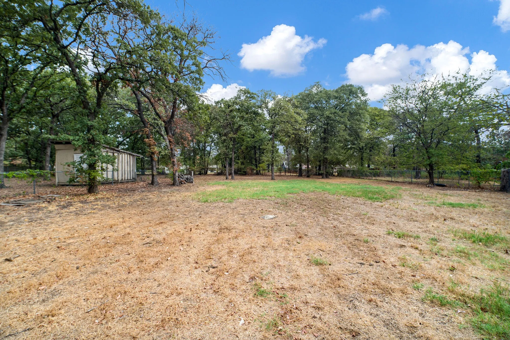 Single Family Residence For Sale in Denton County , 210 Surveyors Road, Krugerville, Texas 76227, 3 Bedroom, 1 Bathroom, Garage spaces, 1,266 Sqft, built in 1985, mls#21374619, Real Estate Agent in Krugerville, Homes For Sale in Denton county, Homes For Sale in Krugerville, Realtor in Krugerville Texas, Real Estate Brokerage Independent Realty Texas, Luminita Cordes Realtor