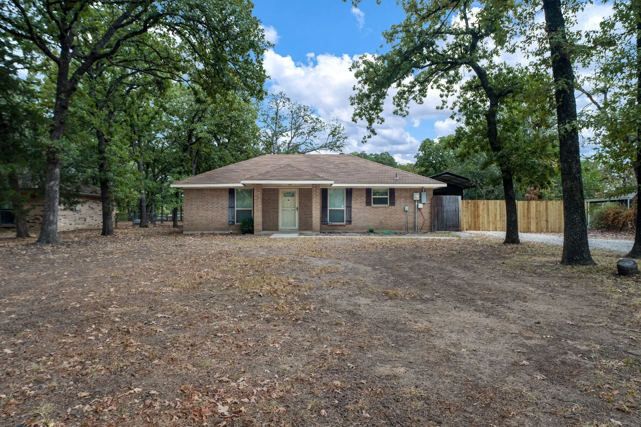 Single Family Residence For Sale in Denton County , 210 Surveyors Road, Krugerville, Texas 76227, 3 Bedroom, 1 Bathroom, Garage spaces, 1,266 Sqft, built in 1985, mls#21374619, Real Estate Agent in Krugerville, Homes For Sale in Denton county, Homes For Sale in Krugerville, Realtor in Krugerville Texas, Real Estate Brokerage Independent Realty Texas, Luminita Cordes Realtor