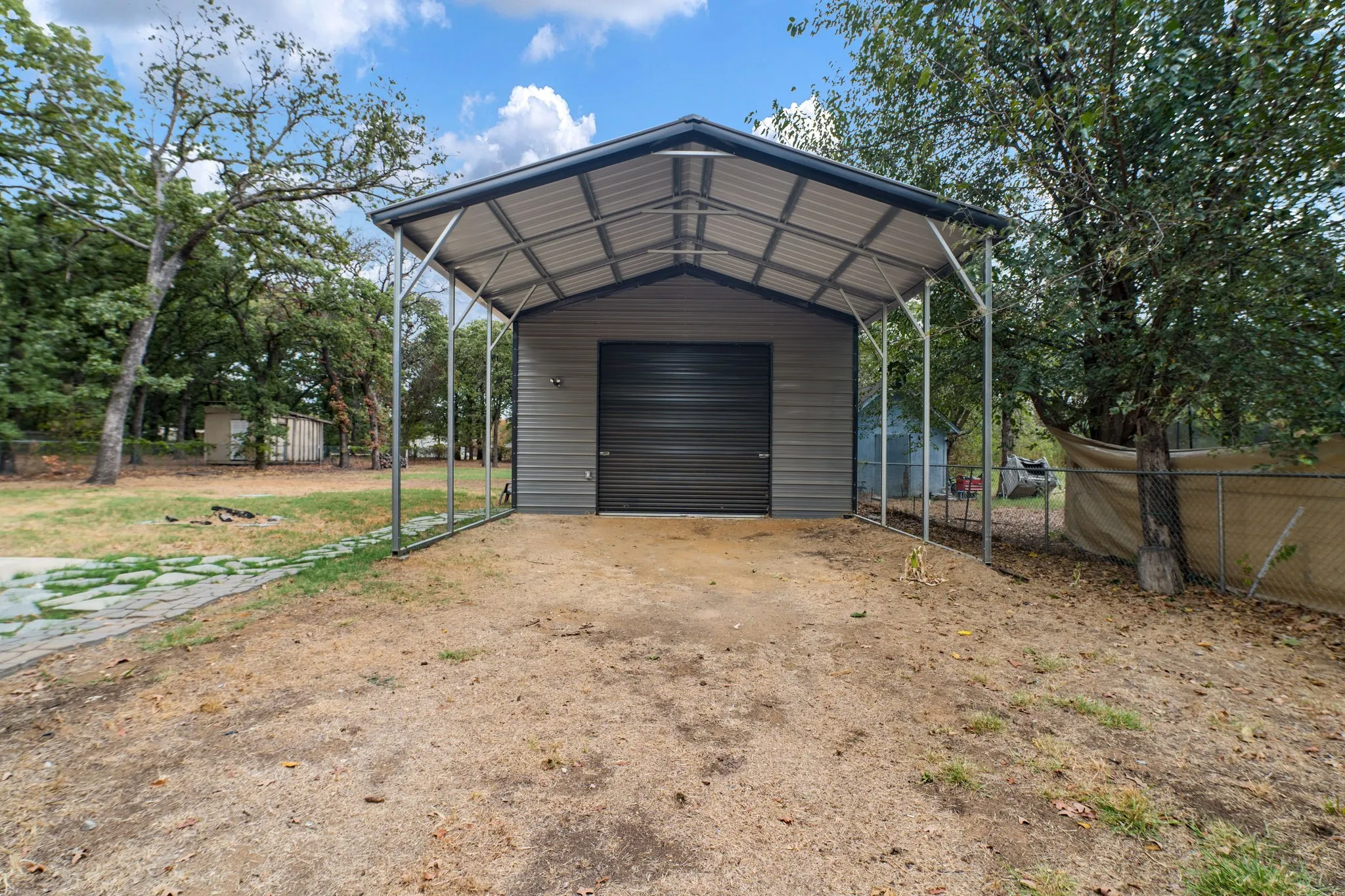 Single Family Residence For Sale in Denton County , 210 Surveyors Road, Krugerville, Texas 76227, 3 Bedroom, 1 Bathroom, Garage spaces, 1,266 Sqft, built in 1985, mls#21374619, Real Estate Agent in Krugerville, Homes For Sale in Denton county, Homes For Sale in Krugerville, Realtor in Krugerville Texas, Real Estate Brokerage Independent Realty Texas, Luminita Cordes Realtor
