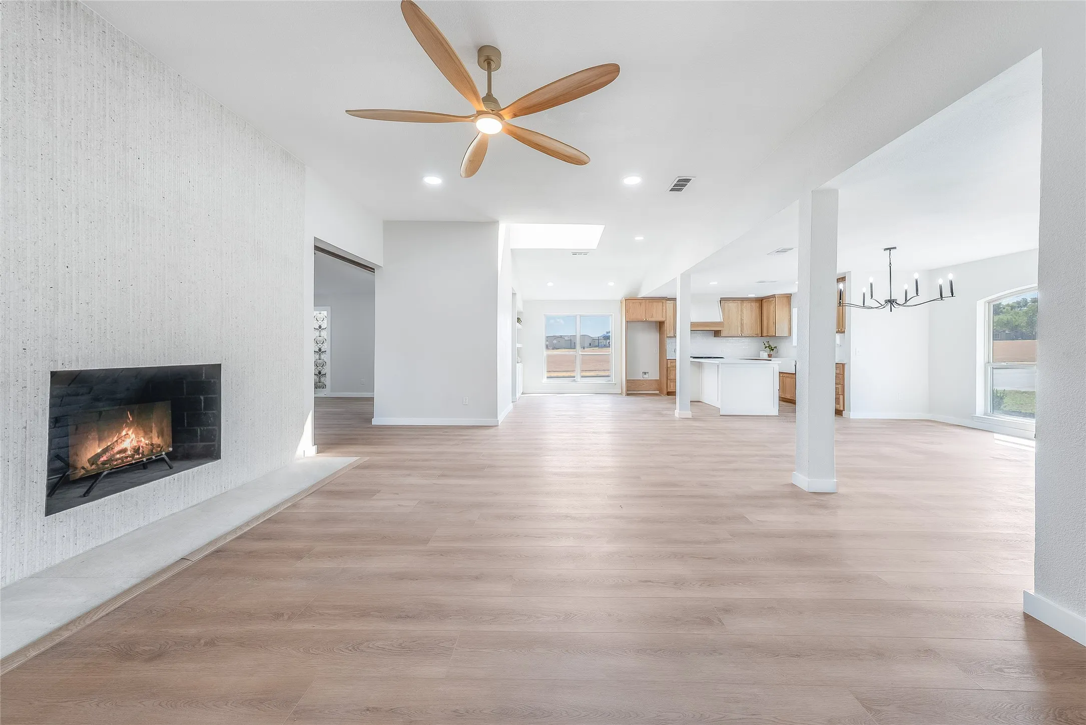 Single Family Residence For Sale in Collin County , 2701 Crow Valley Trail, Plano, Texas 75023, 4 Bedroom, 3 Bathroom, 2 Garage spaces, 2,470 Sqft, built in 1978, mls#21388636, Real Estate Agent in Plano, Homes For Sale in Collin county, Homes For Sale in Plano, Realtor in Plano Texas, Real Estate Brokerage Independent Realty Texas, Luminita Cordes Realtor