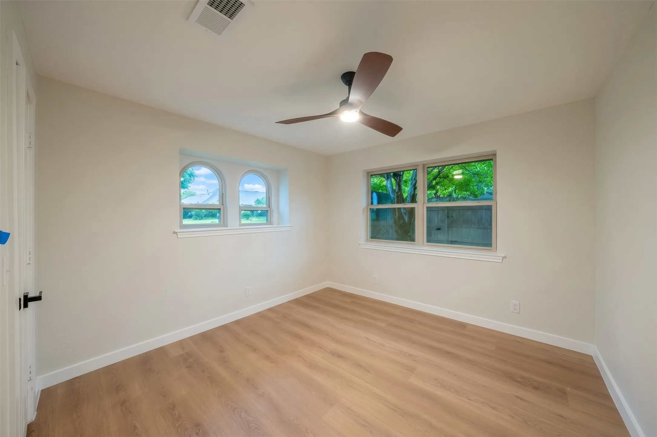 Single Family Residence For Sale in Collin County , 2701 Crow Valley Trail, Plano, Texas 75023, 4 Bedroom, 3 Bathroom, 2 Garage spaces, 2,470 Sqft, built in 1978, mls#21388636, Real Estate Agent in Plano, Homes For Sale in Collin county, Homes For Sale in Plano, Realtor in Plano Texas, Real Estate Brokerage Independent Realty Texas, Luminita Cordes Realtor