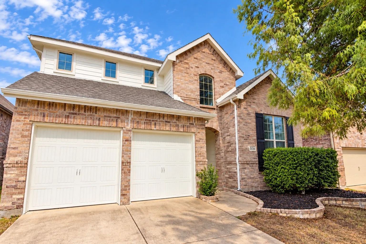Single Family Residence For Sale in Collin County , 5116 Grove Cove Drive, Mc Kinney, Texas 75071, 4 Bedroom, 3 Bathroom, 2 Garage spaces, 3,257 Sqft, built in 2013, mls#21400705, Real Estate Agent in Mc Kinney, Homes For Sale in Collin county, Homes For Sale in Mc Kinney, Realtor in Mc Kinney Texas, Real Estate Brokerage Independent Realty Texas, Luminita Cordes Realtor