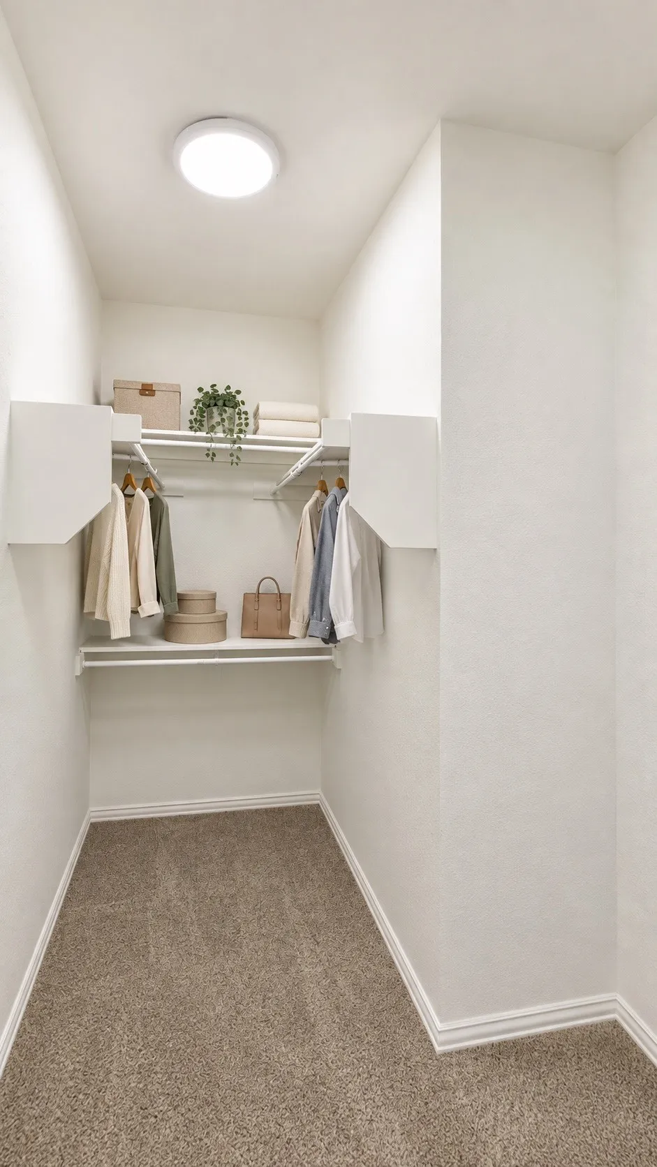 Master Closet AI staged