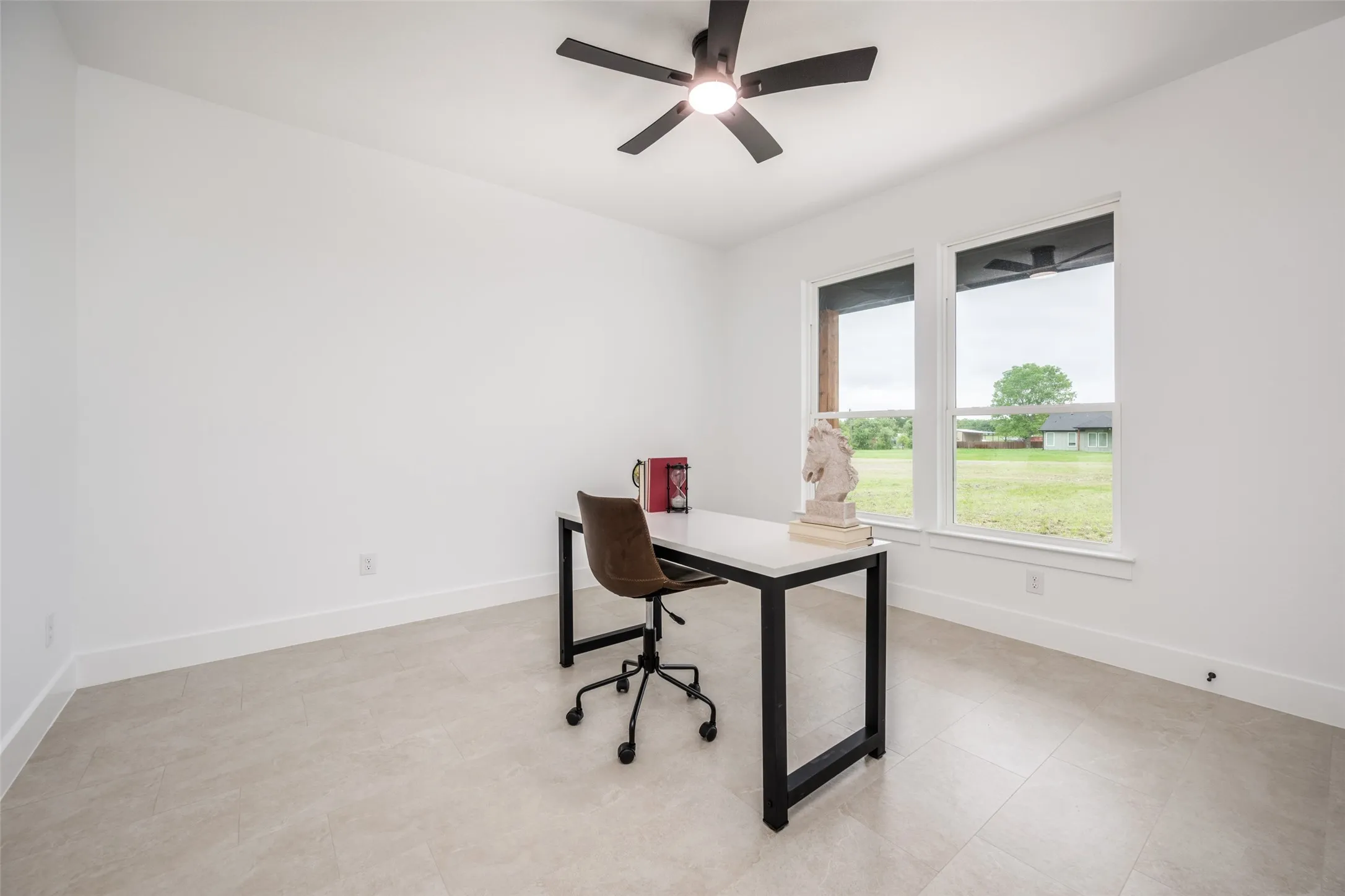 Can also be used as an office.