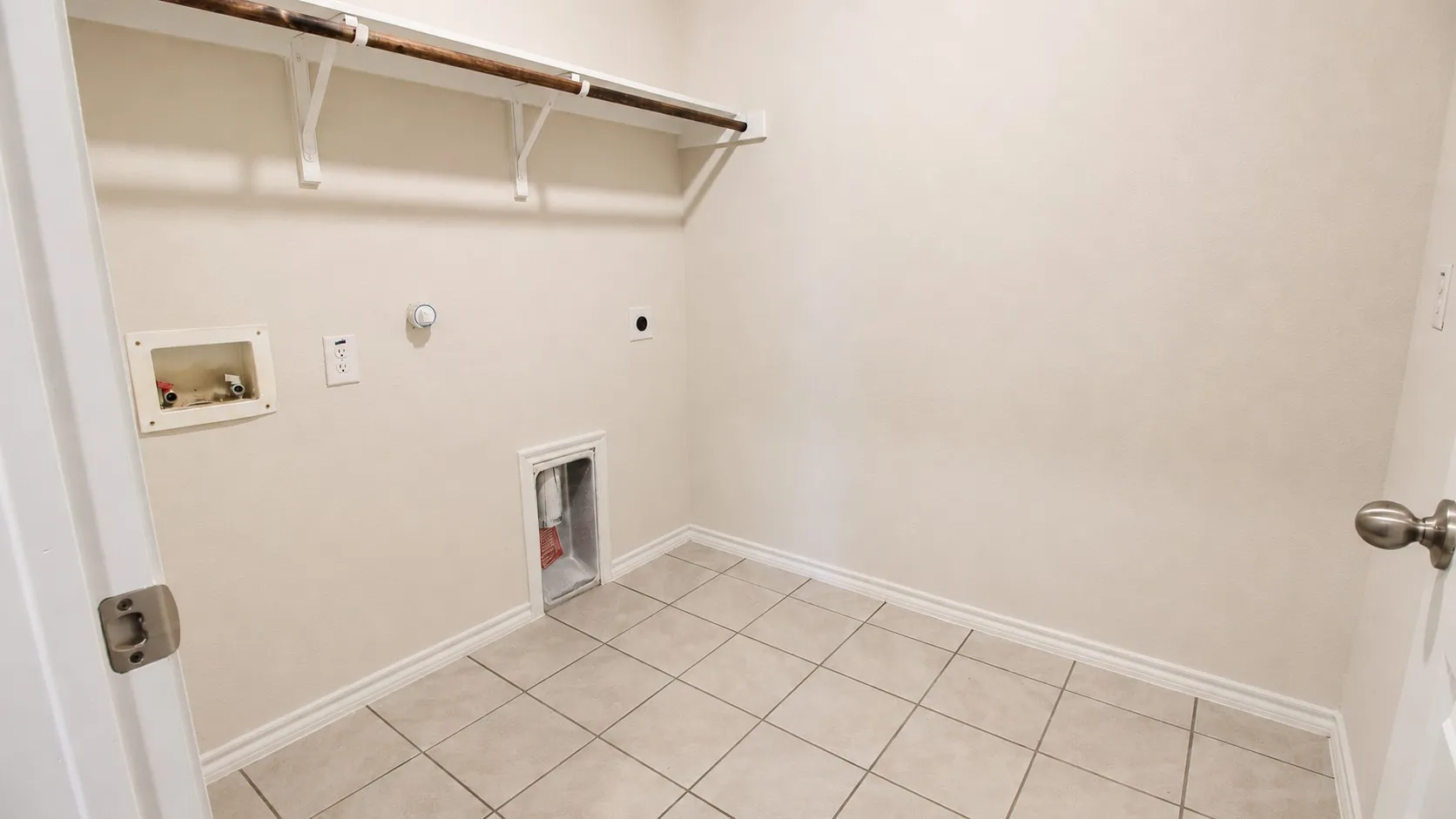 Single Family Residence For Sale in Denton County , 3938 Aintree Avenue, Celina, Texas 76227, 4 Bedroom, 2 Bathroom, 2 Garage spaces, 1,851 Sqft, built in 2021, mls#21397338, Real Estate Agent in Celina, Homes For Sale in Denton county, Homes For Sale in Celina, Realtor in Celina Texas, Real Estate Brokerage Independent Realty Texas, Luminita Cordes Realtor