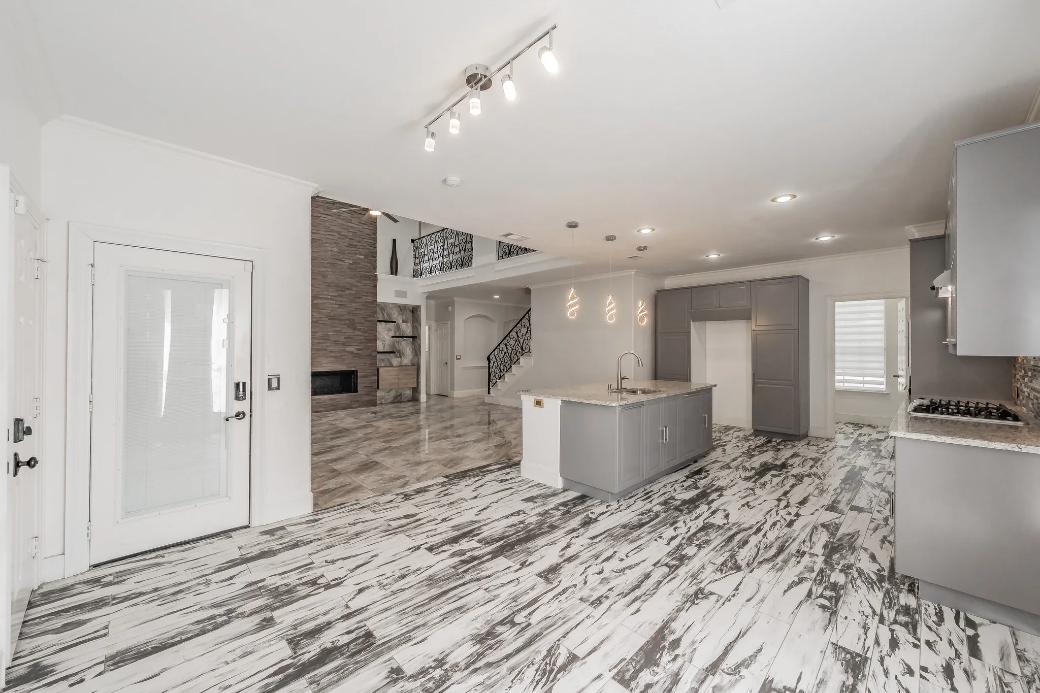 Single Family Residence For Rent in Denton County , 2748 Club Ridge Drive, Lewisville, Texas 75067, 4 Bedroom, 3 Bathroom, 2 Garage spaces, 3,125 Sqft, built in 1997, mls#21398003, Real Estate Agent in Lewisville, Homes For Rent in Denton county, Homes For Rent in Lewisville, Realtor in Lewisville Texas, Real Estate Brokerage Independent Realty Texas, Luminita Cordes Realtor