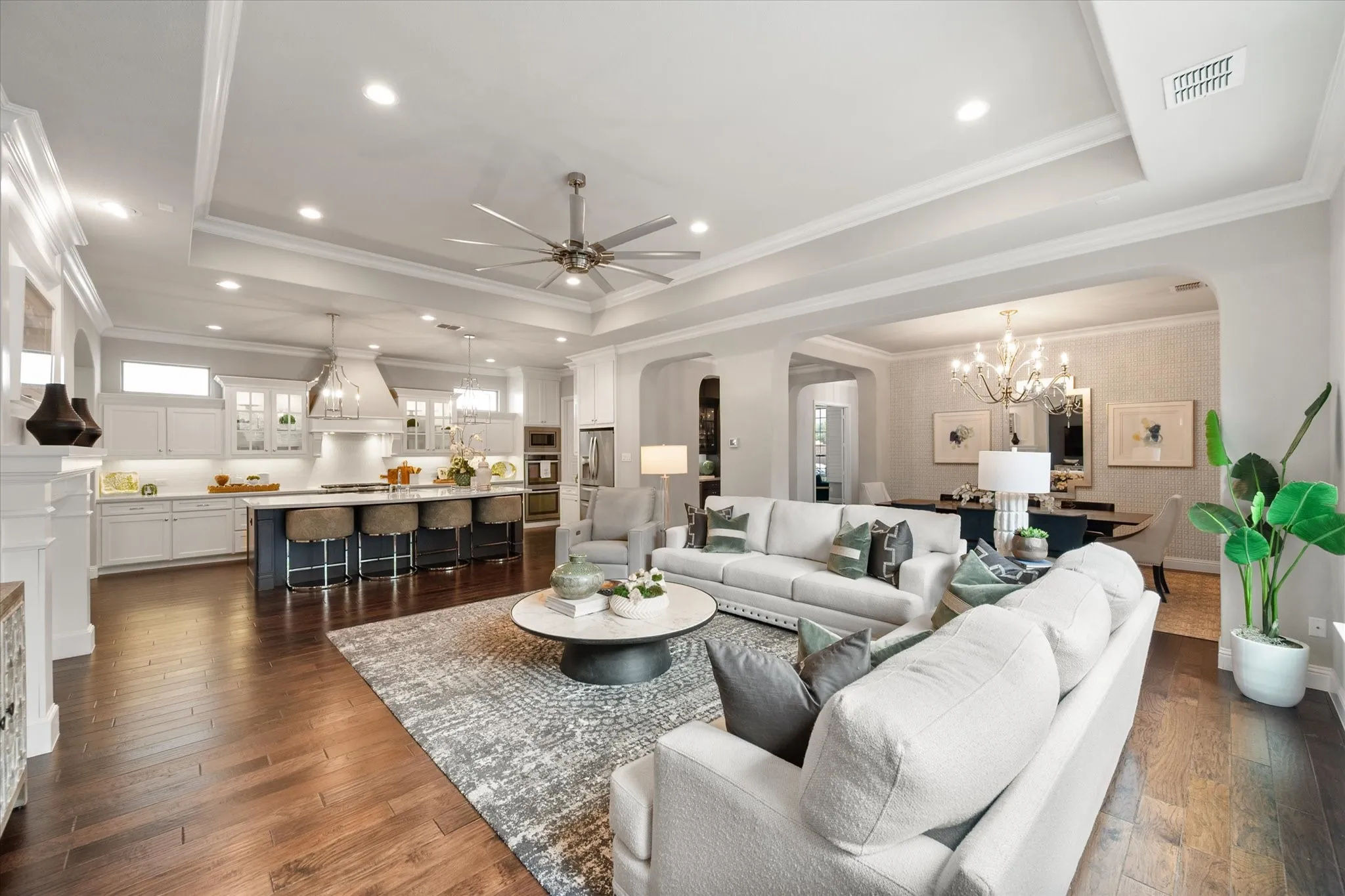 Single Family Residence For Sale in Tarrant County , 3584 Plum Vista Place, Arlington, Texas 76005, 3 Bedroom, 4 Bathroom, 2 Garage spaces, 3,393 Sqft, built in 2017, mls#21398023, Real Estate Agent in Arlington, Homes For Sale in Tarrant county, Homes For Sale in Arlington, Realtor in Arlington Texas, Real Estate Brokerage Independent Realty Texas, Luminita Cordes Realtor