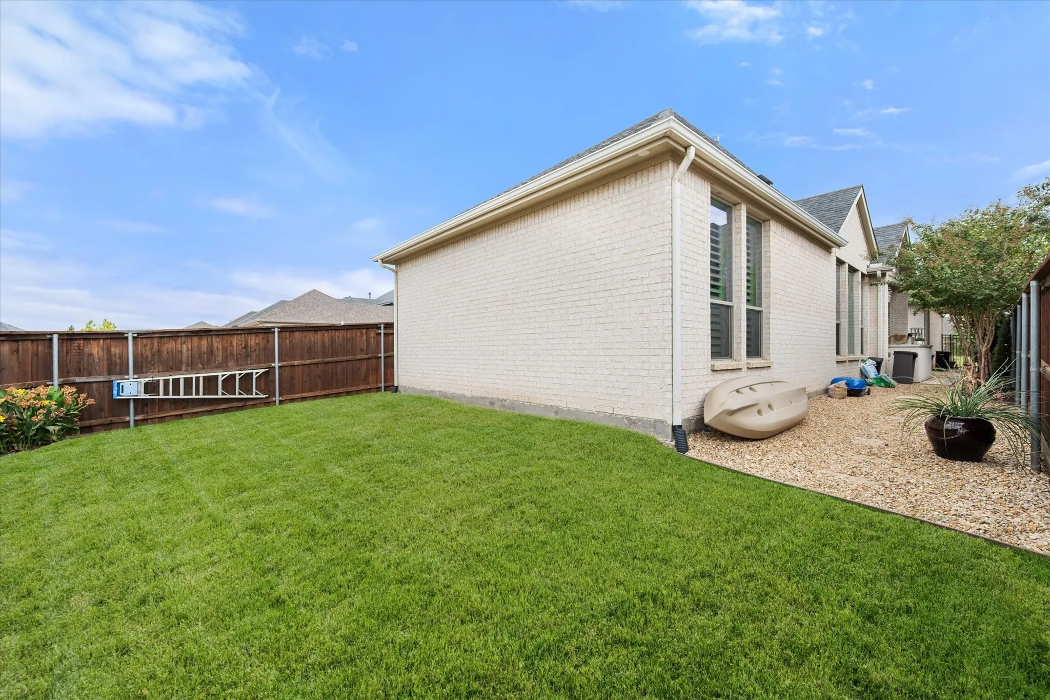 Single Family Residence For Sale in Tarrant County , 3584 Plum Vista Place, Arlington, Texas 76005, 3 Bedroom, 4 Bathroom, 2 Garage spaces, 3,393 Sqft, built in 2017, mls#21398023, Real Estate Agent in Arlington, Homes For Sale in Tarrant county, Homes For Sale in Arlington, Realtor in Arlington Texas, Real Estate Brokerage Independent Realty Texas, Luminita Cordes Realtor
