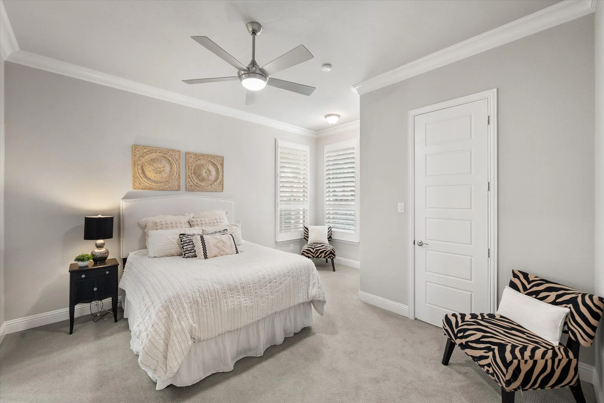 Single Family Residence For Sale in Tarrant County , 3584 Plum Vista Place, Arlington, Texas 76005, 3 Bedroom, 4 Bathroom, 2 Garage spaces, 3,393 Sqft, built in 2017, mls#21398023, Real Estate Agent in Arlington, Homes For Sale in Tarrant county, Homes For Sale in Arlington, Realtor in Arlington Texas, Real Estate Brokerage Independent Realty Texas, Luminita Cordes Realtor