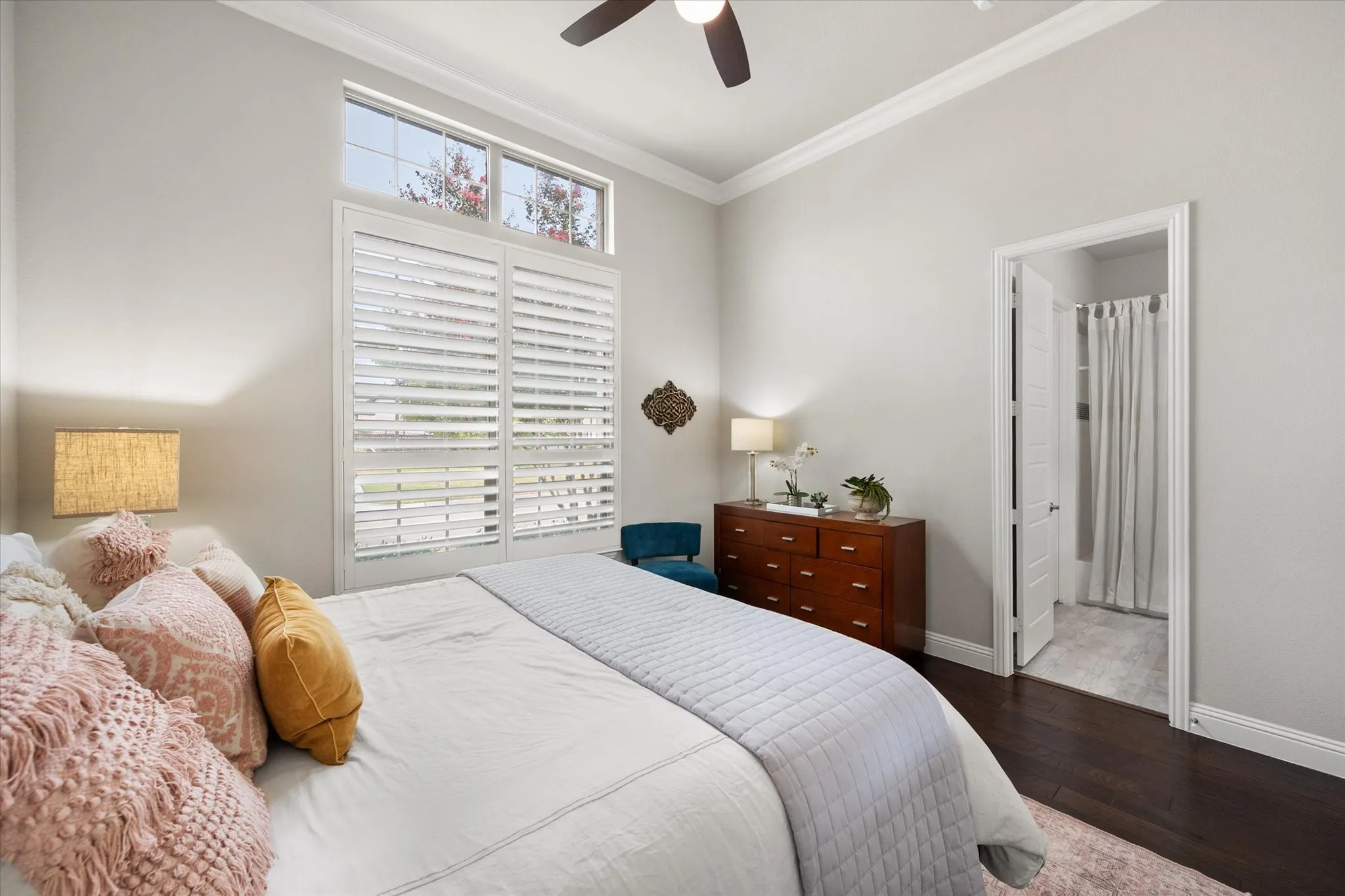 Single Family Residence For Sale in Tarrant County , 3584 Plum Vista Place, Arlington, Texas 76005, 3 Bedroom, 4 Bathroom, 2 Garage spaces, 3,393 Sqft, built in 2017, mls#21398023, Real Estate Agent in Arlington, Homes For Sale in Tarrant county, Homes For Sale in Arlington, Realtor in Arlington Texas, Real Estate Brokerage Independent Realty Texas, Luminita Cordes Realtor