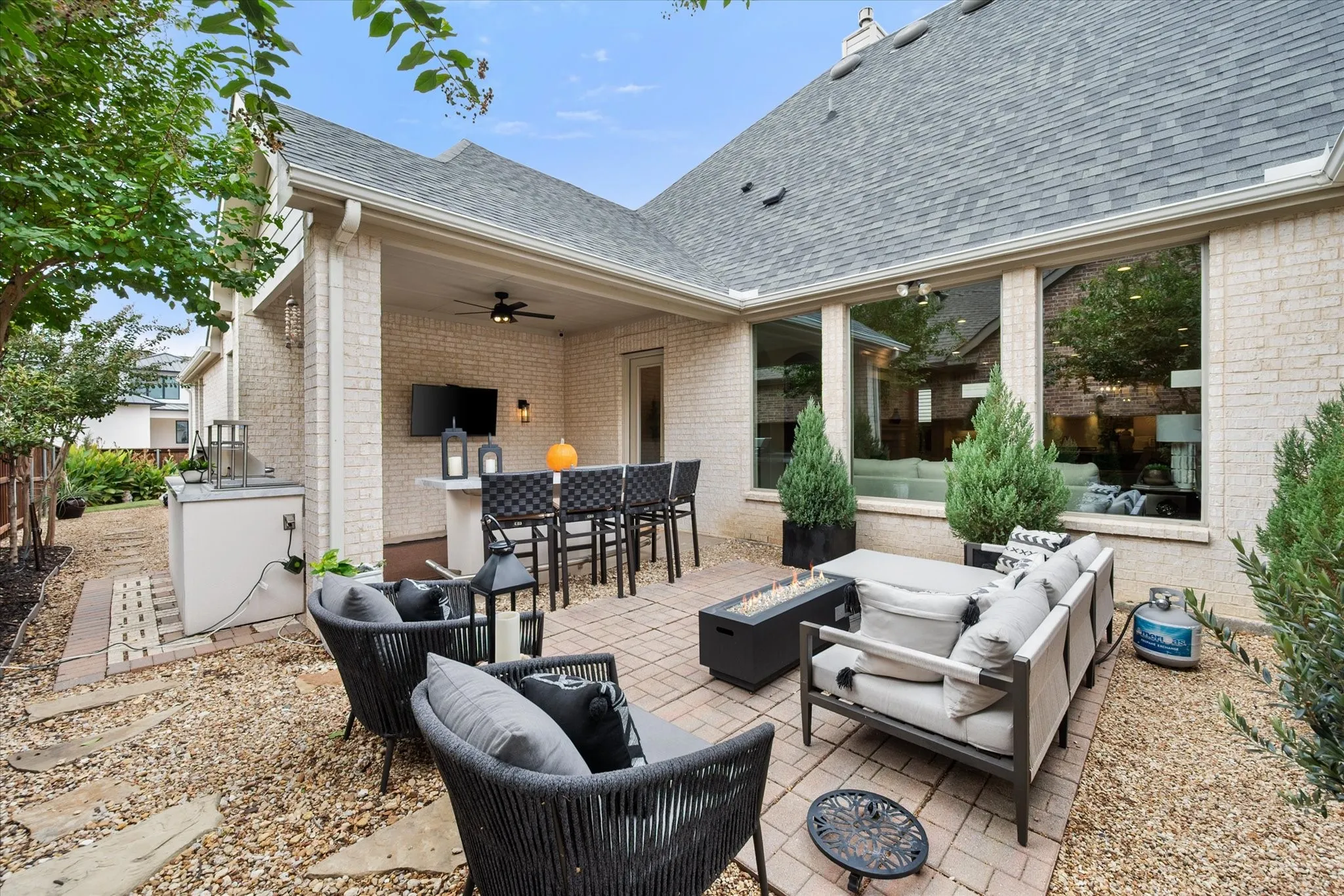 Single Family Residence For Sale in Tarrant County , 3584 Plum Vista Place, Arlington, Texas 76005, 3 Bedroom, 4 Bathroom, 2 Garage spaces, 3,393 Sqft, built in 2017, mls#21398023, Real Estate Agent in Arlington, Homes For Sale in Tarrant county, Homes For Sale in Arlington, Realtor in Arlington Texas, Real Estate Brokerage Independent Realty Texas, Luminita Cordes Realtor