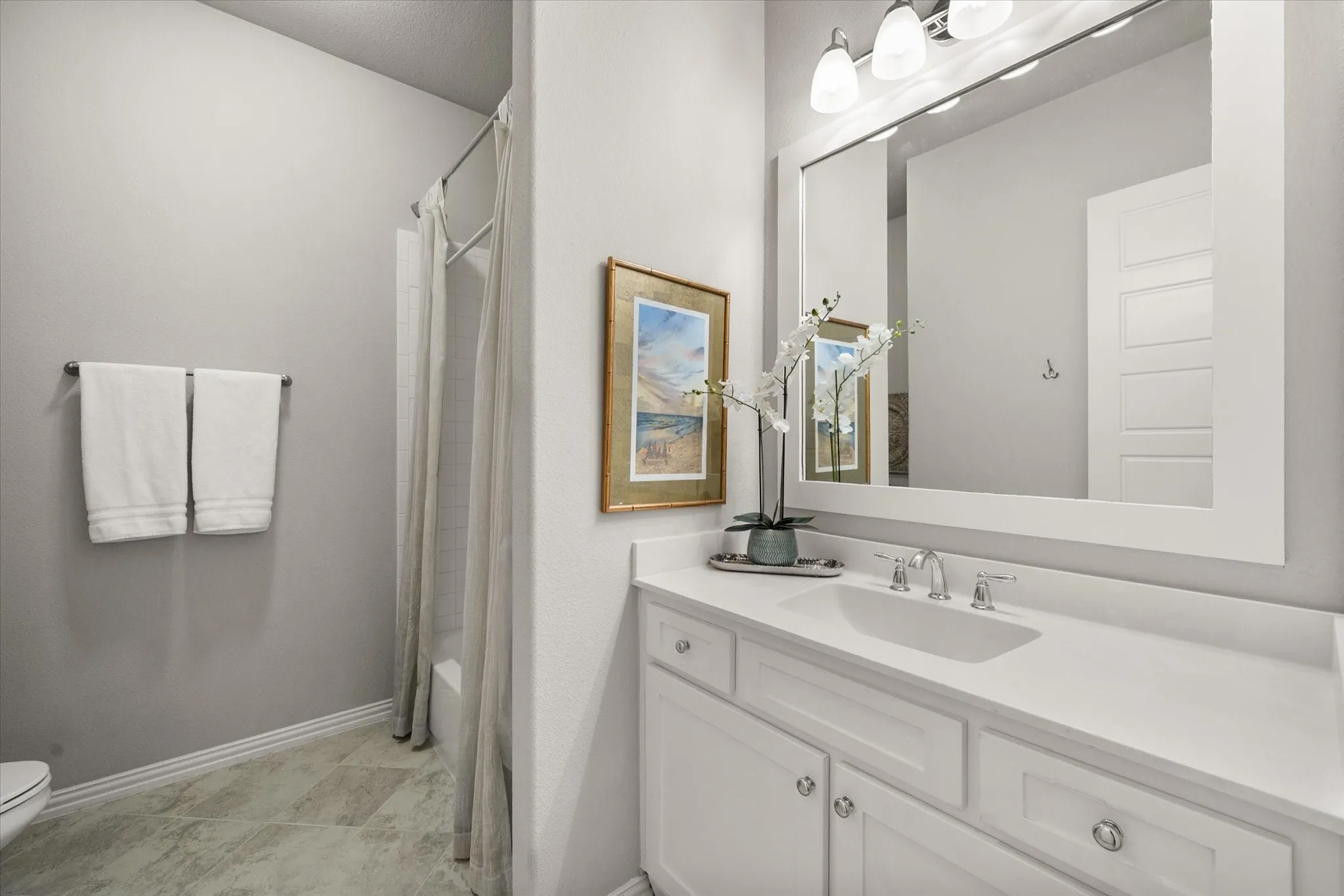Single Family Residence For Sale in Tarrant County , 3584 Plum Vista Place, Arlington, Texas 76005, 3 Bedroom, 4 Bathroom, 2 Garage spaces, 3,393 Sqft, built in 2017, mls#21398023, Real Estate Agent in Arlington, Homes For Sale in Tarrant county, Homes For Sale in Arlington, Realtor in Arlington Texas, Real Estate Brokerage Independent Realty Texas, Luminita Cordes Realtor