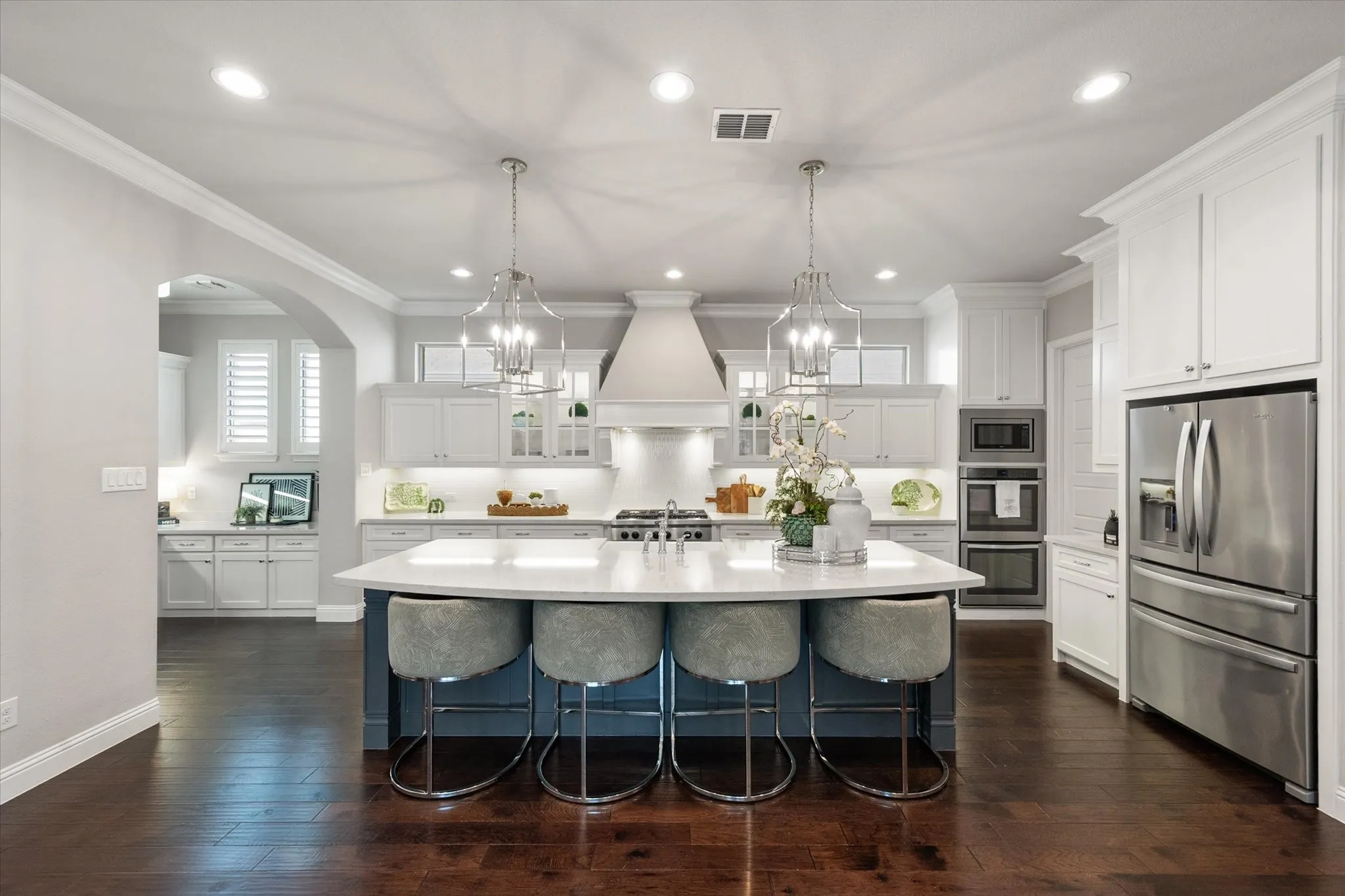 Single Family Residence For Sale in Tarrant County , 3584 Plum Vista Place, Arlington, Texas 76005, 3 Bedroom, 4 Bathroom, 2 Garage spaces, 3,393 Sqft, built in 2017, mls#21398023, Real Estate Agent in Arlington, Homes For Sale in Tarrant county, Homes For Sale in Arlington, Realtor in Arlington Texas, Real Estate Brokerage Independent Realty Texas, Luminita Cordes Realtor