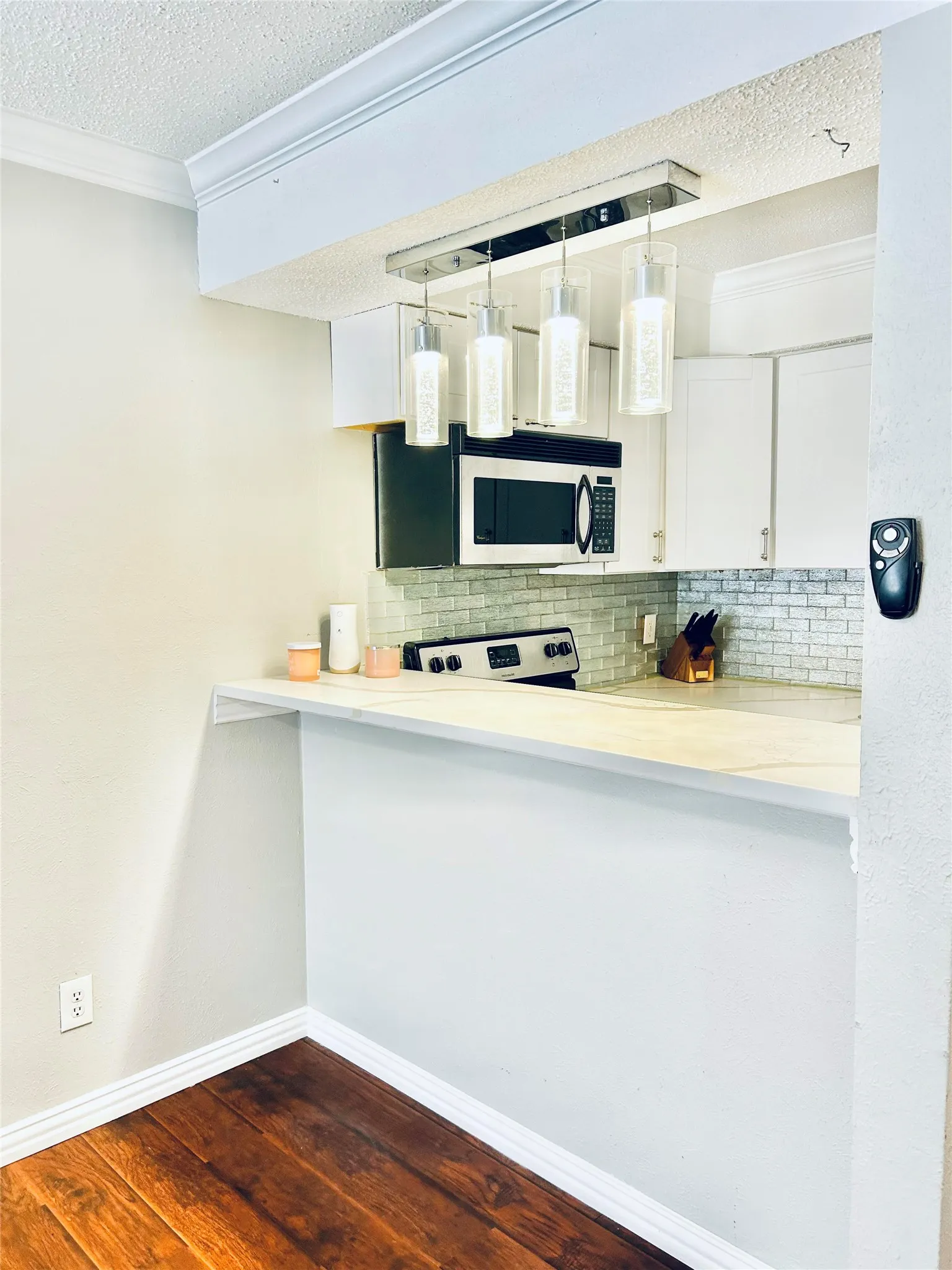 Condominium For Rent in Dallas County , 3022 Forest Lane 319, Dallas, Texas 75234, 1 Bedroom, 1 Bathroom, Garage spaces, 552 Sqft, built in 1982, mls#21401605, Real Estate Agent in Dallas, Homes For Rent in Dallas county, Homes For Rent in Dallas, Realtor in Dallas Texas, Real Estate Brokerage Independent Realty Texas, Luminita Cordes Realtor