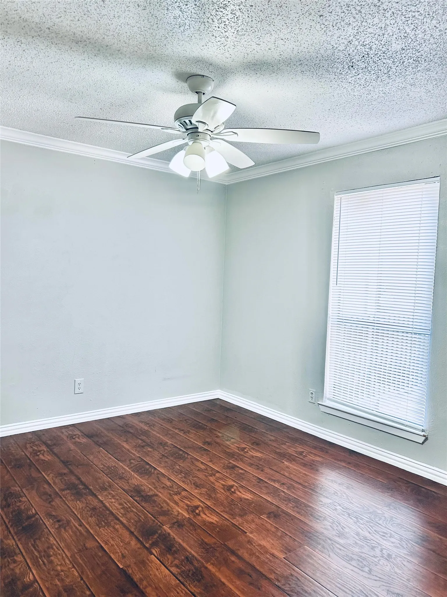 Condominium For Rent in Dallas County , 3022 Forest Lane 319, Dallas, Texas 75234, 1 Bedroom, 1 Bathroom, Garage spaces, 552 Sqft, built in 1982, mls#21401605, Real Estate Agent in Dallas, Homes For Rent in Dallas county, Homes For Rent in Dallas, Realtor in Dallas Texas, Real Estate Brokerage Independent Realty Texas, Luminita Cordes Realtor