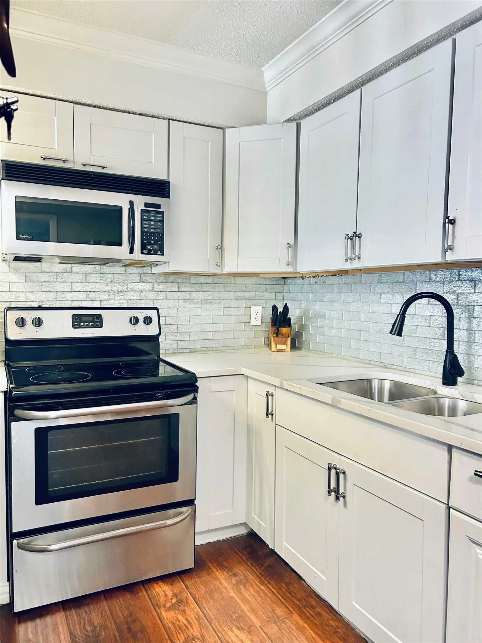 Condominium For Rent in Dallas County , 3022 Forest Lane 319, Dallas, Texas 75234, 1 Bedroom, 1 Bathroom, Garage spaces, 552 Sqft, built in 1982, mls#21401605, Real Estate Agent in Dallas, Homes For Rent in Dallas county, Homes For Rent in Dallas, Realtor in Dallas Texas, Real Estate Brokerage Independent Realty Texas, Luminita Cordes Realtor