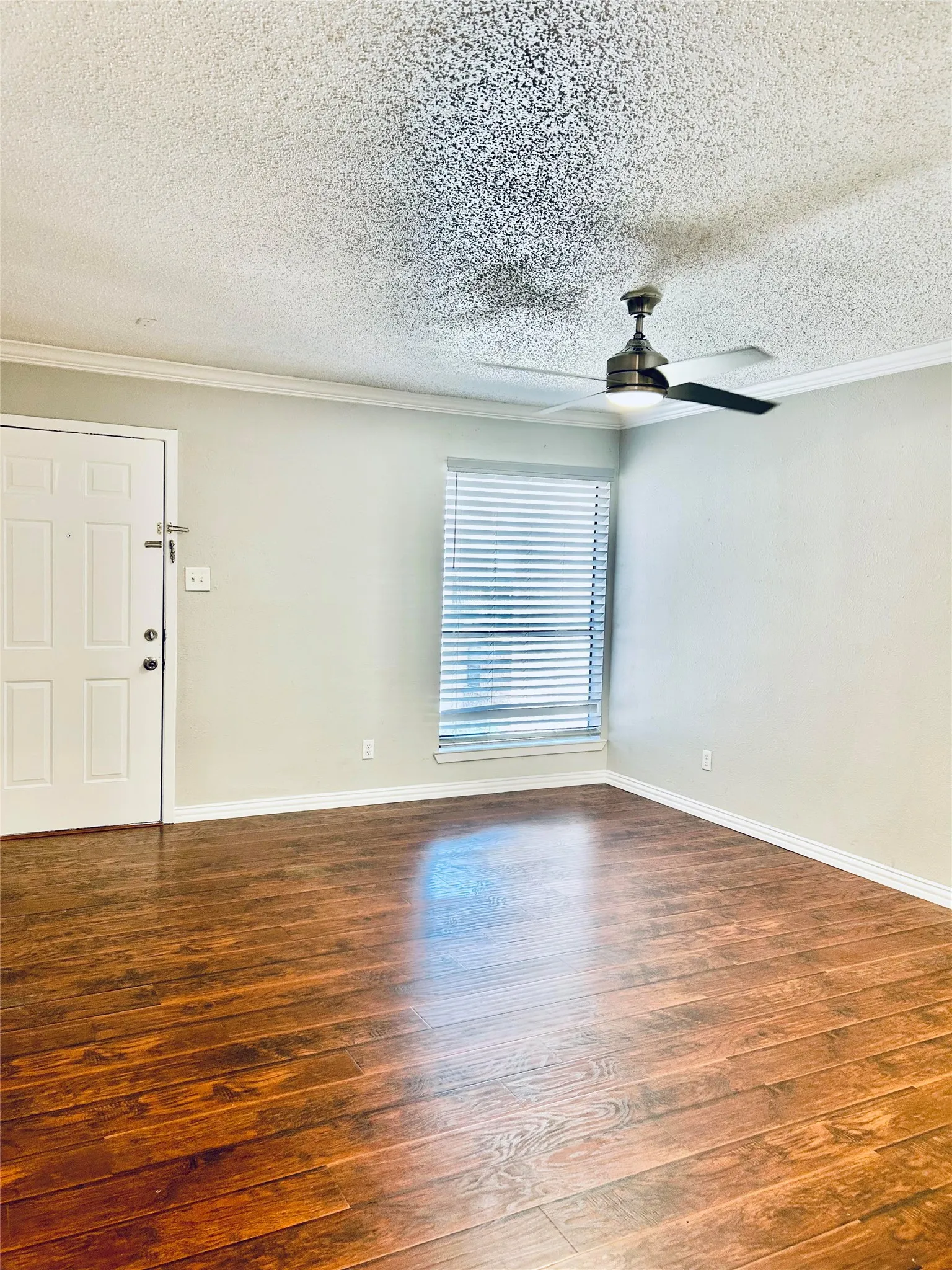 Condominium For Rent in Dallas County , 3022 Forest Lane 319, Dallas, Texas 75234, 1 Bedroom, 1 Bathroom, Garage spaces, 552 Sqft, built in 1982, mls#21401605, Real Estate Agent in Dallas, Homes For Rent in Dallas county, Homes For Rent in Dallas, Realtor in Dallas Texas, Real Estate Brokerage Independent Realty Texas, Luminita Cordes Realtor