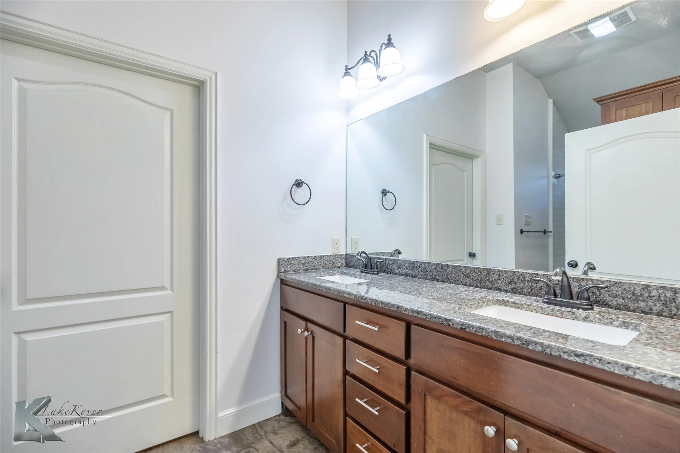 Duplex For Rent in Taylor County , 3804 Carrera Lane, Abilene, Texas 79602, 3 Bedroom, 2 Bathroom, 2 Garage spaces, 1,539 Sqft, built in 2016, mls#21401638, Real Estate Agent in Abilene, Homes For Rent in Taylor county, Homes For Rent in Abilene, Realtor in Abilene Texas, Real Estate Brokerage Independent Realty Texas, Luminita Cordes Realtor