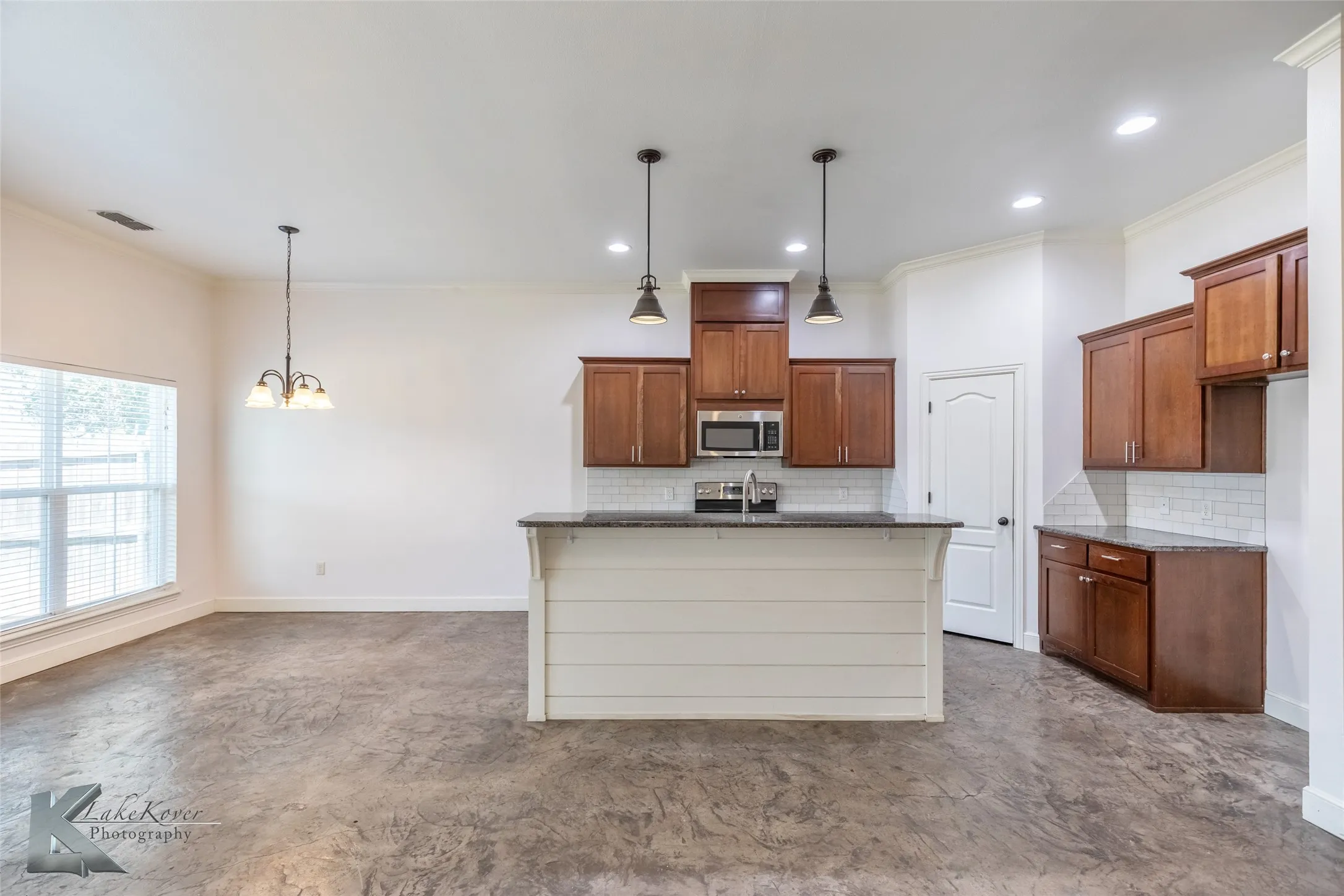 Duplex For Rent in Taylor County , 3804 Carrera Lane, Abilene, Texas 79602, 3 Bedroom, 2 Bathroom, 2 Garage spaces, 1,539 Sqft, built in 2016, mls#21401638, Real Estate Agent in Abilene, Homes For Rent in Taylor county, Homes For Rent in Abilene, Realtor in Abilene Texas, Real Estate Brokerage Independent Realty Texas, Luminita Cordes Realtor