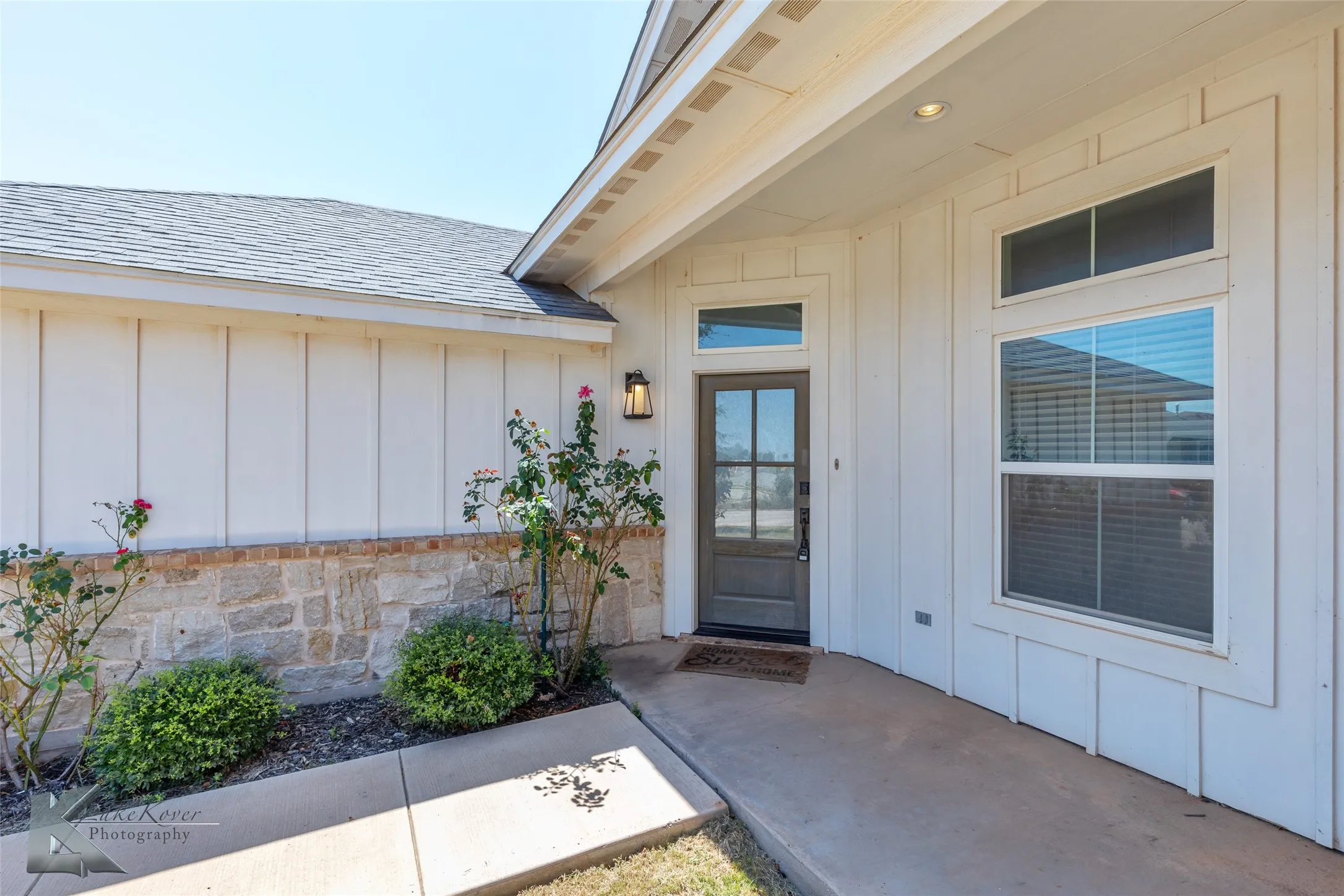 Duplex For Rent in Taylor County , 3804 Carrera Lane, Abilene, Texas 79602, 3 Bedroom, 2 Bathroom, 2 Garage spaces, 1,539 Sqft, built in 2016, mls#21401638, Real Estate Agent in Abilene, Homes For Rent in Taylor county, Homes For Rent in Abilene, Realtor in Abilene Texas, Real Estate Brokerage Independent Realty Texas, Luminita Cordes Realtor
