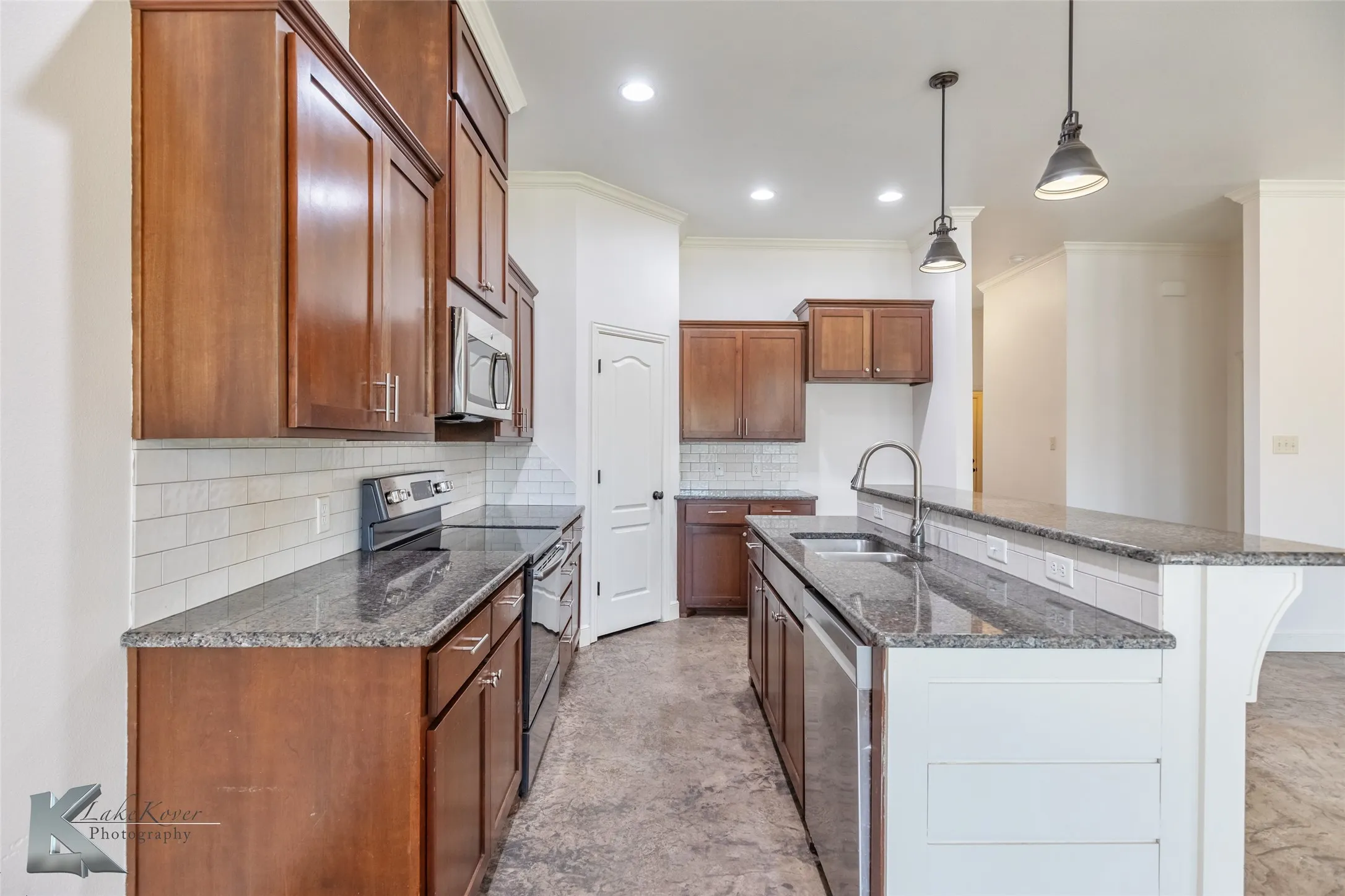 Duplex For Rent in Taylor County , 3804 Carrera Lane, Abilene, Texas 79602, 3 Bedroom, 2 Bathroom, 2 Garage spaces, 1,539 Sqft, built in 2016, mls#21401638, Real Estate Agent in Abilene, Homes For Rent in Taylor county, Homes For Rent in Abilene, Realtor in Abilene Texas, Real Estate Brokerage Independent Realty Texas, Luminita Cordes Realtor